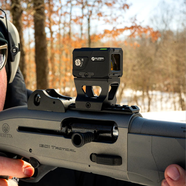 2018 MOUNTED TO BERETTA.png