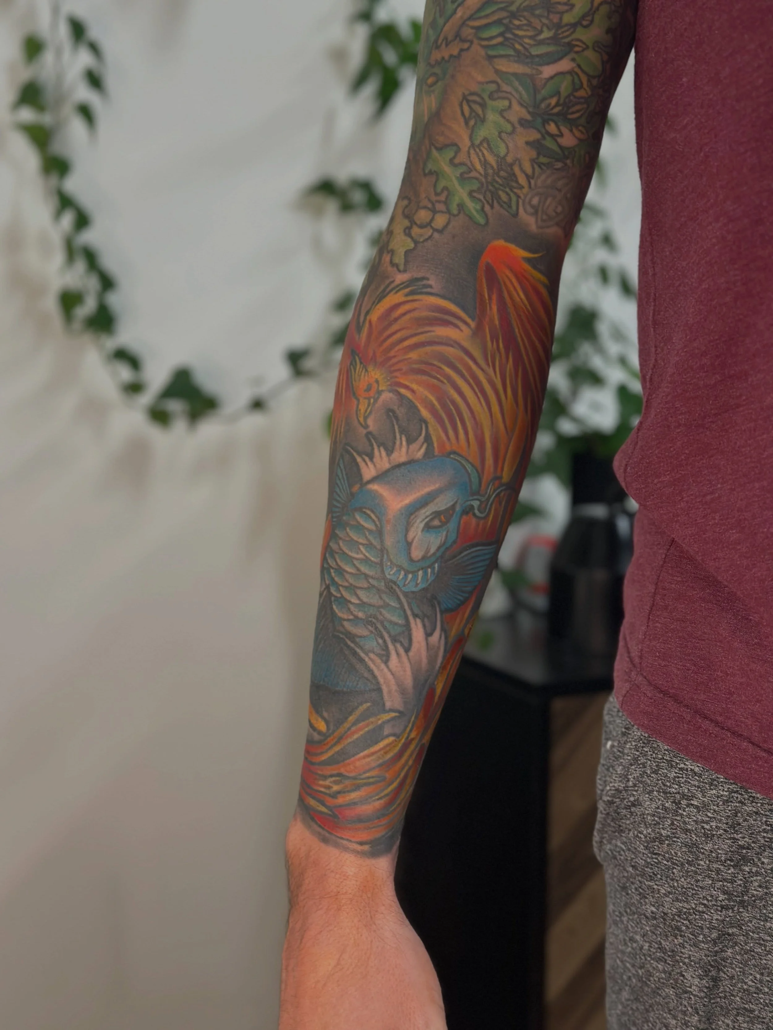 Sometimes I tattoo color! This piece was a rework/refresh of a black and gray tattoo that needed a lil more ✨ The colors won&rsquo;t heal as vibrant with the layer of black and gray underneath but the color made a big difference!

I know it can be ta