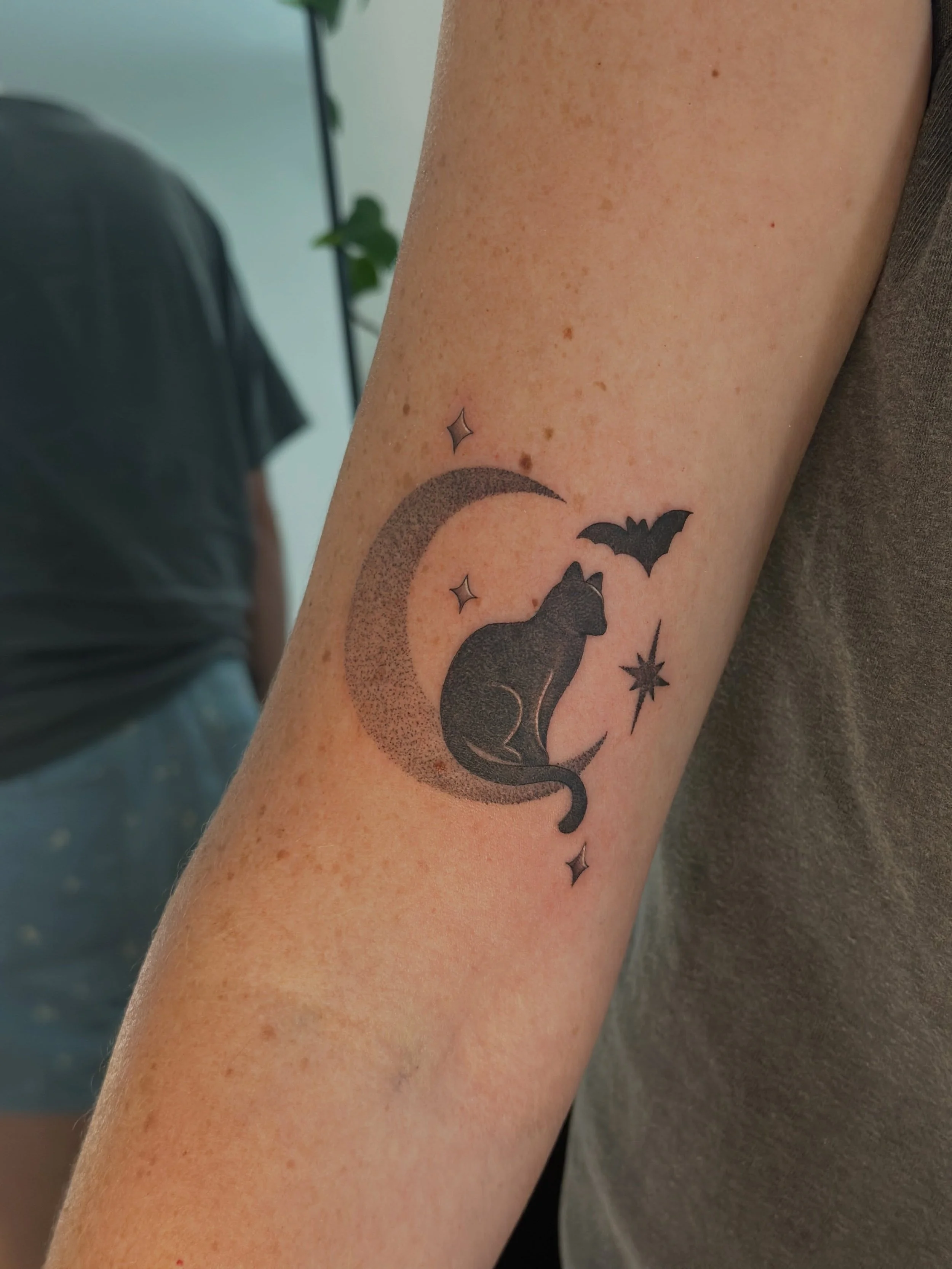 Some gems in this post 💕
.
.
.
#durhamtattoo #blackandgreytattoo #vreevestattoo #vanesareeves #nctattooartist