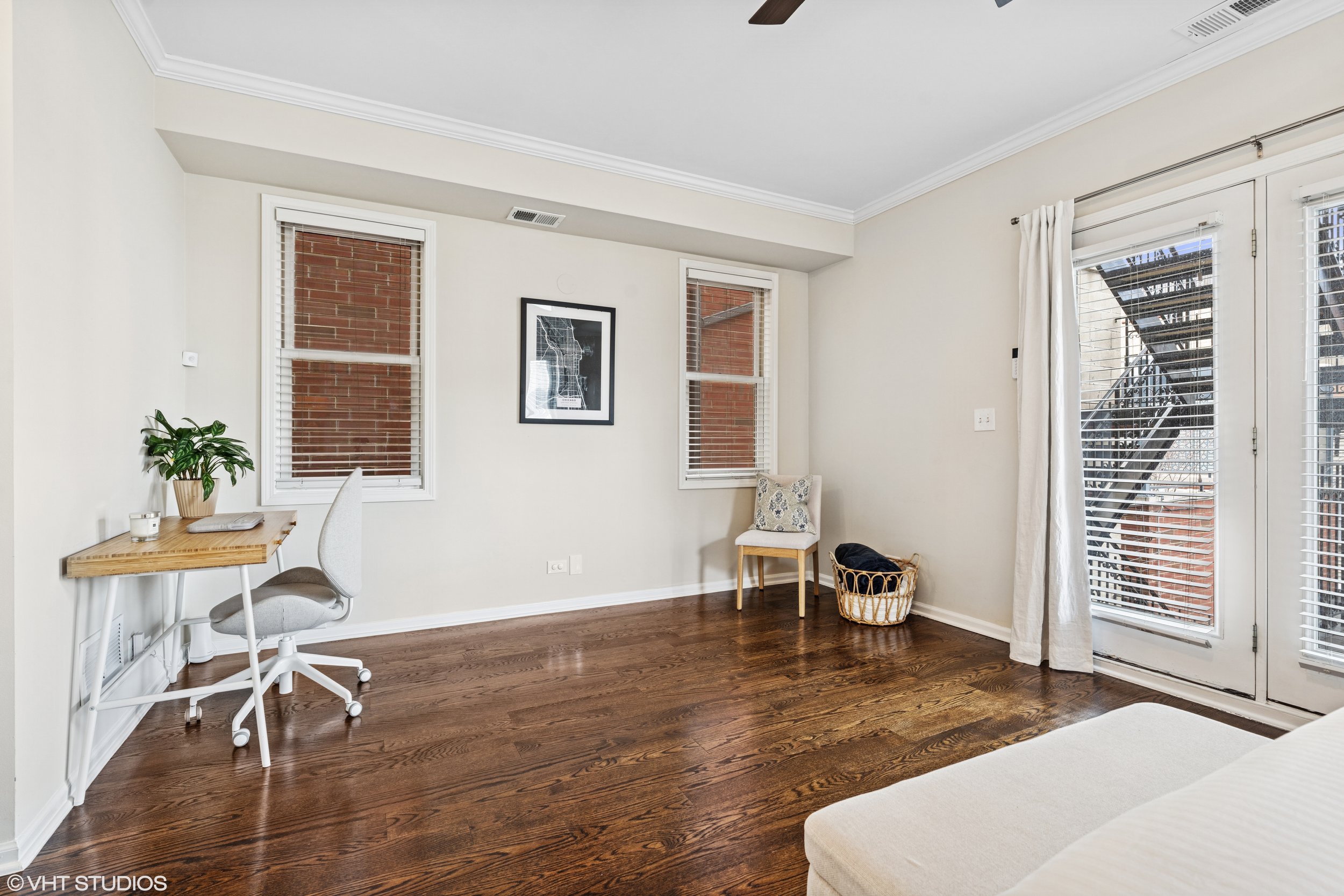 10_2632NWayneAve_Unit2_178_PrimaryBedroom_HiRes.jpg