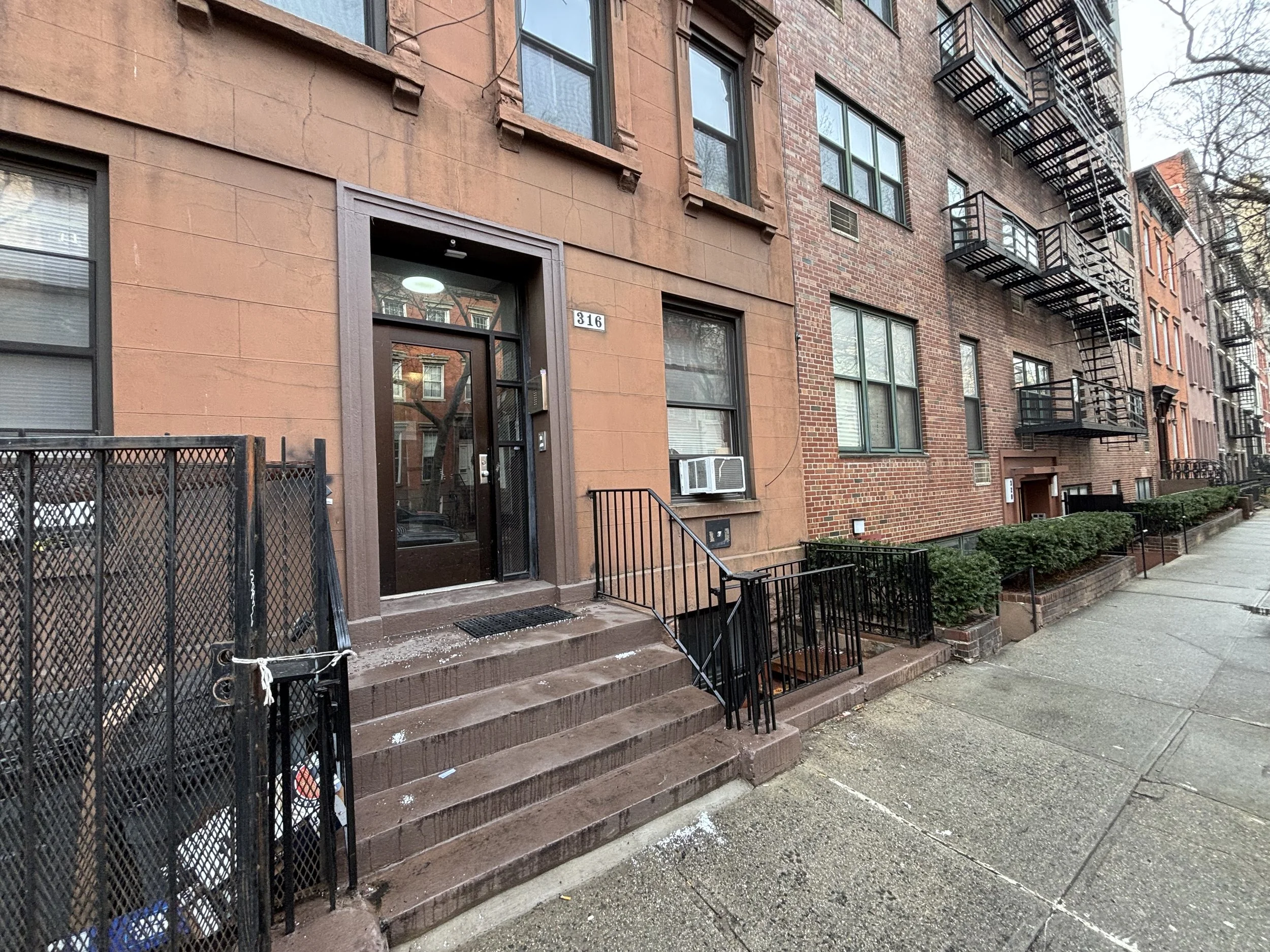 316 WEST 19TH STREET