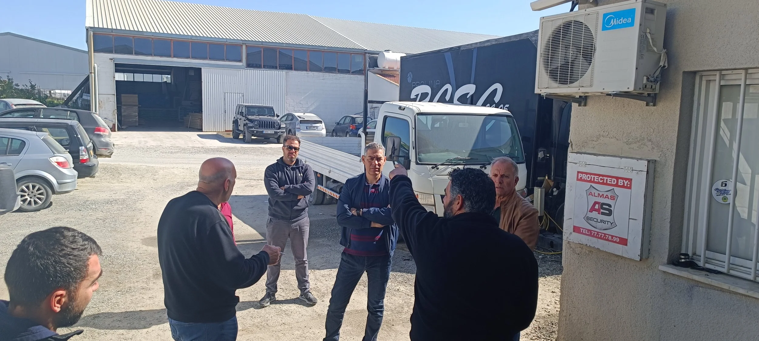 Επίσκεψη στη βιομηχανική περιοχή Αλάμπρας