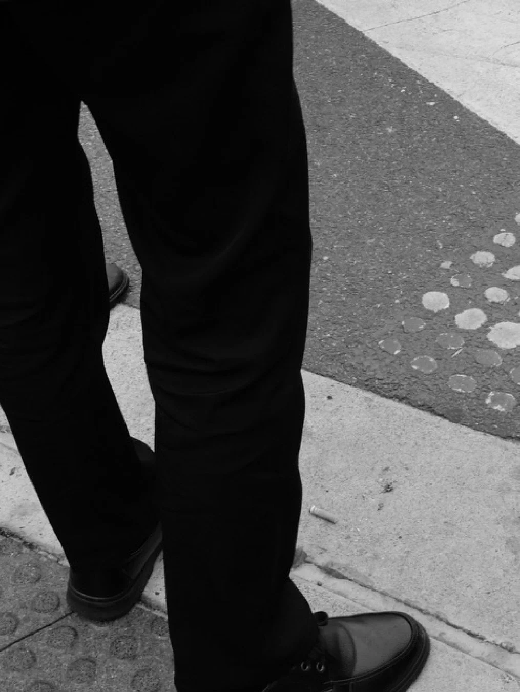 「Sense of BOUNDARY」

This ongoing series documents the presence of smoke in public spaces &mdash; the drifting boundary between a smoker and everyone else who is forced to share the air.

I don&rsquo;t chase these moments &mdash; they arrive on their