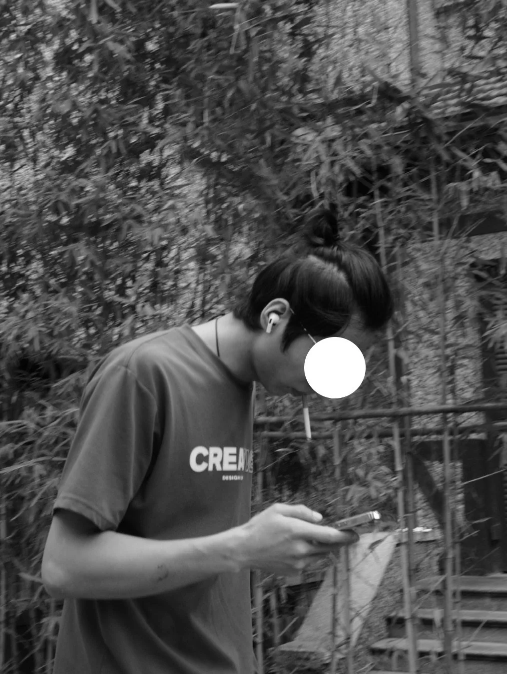 「Sense of BOUNDARY」

This ongoing series documents the presence of smoke in public spaces &mdash; the drifting boundary between a smoker and everyone else who is forced to share the air.

I don&rsquo;t chase these moments &mdash; they arrive on their