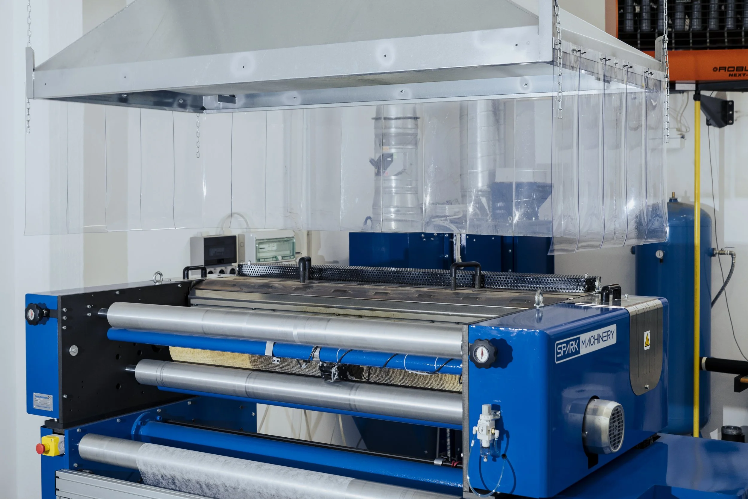 Model HN200 HOT MICRO PERFORATION system for holes from 200µ to 2mm with motorized needle roller of Ø200mm