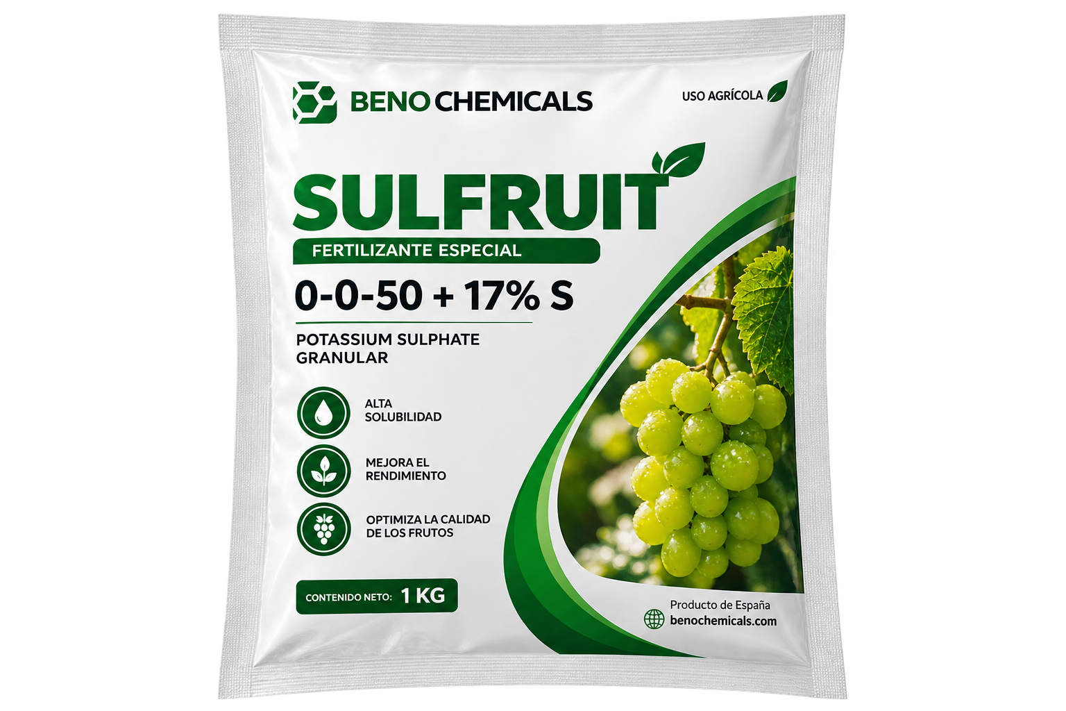 Empaque de fertilizante Sulfruit con imagen de racimo de uvas verdes y texto en español, indicando ingredientes, beneficios y peso neto de 1 kg.