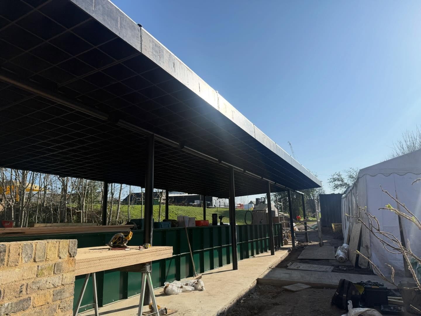Only a few weeks to go before the Engineers House is back fully open. It&rsquo;s been a tough renovation project as the weather has been 💩 but the recent sun has helped push it on! A huge custom built bar for @calverleysbrewery &amp; kitchen for us.