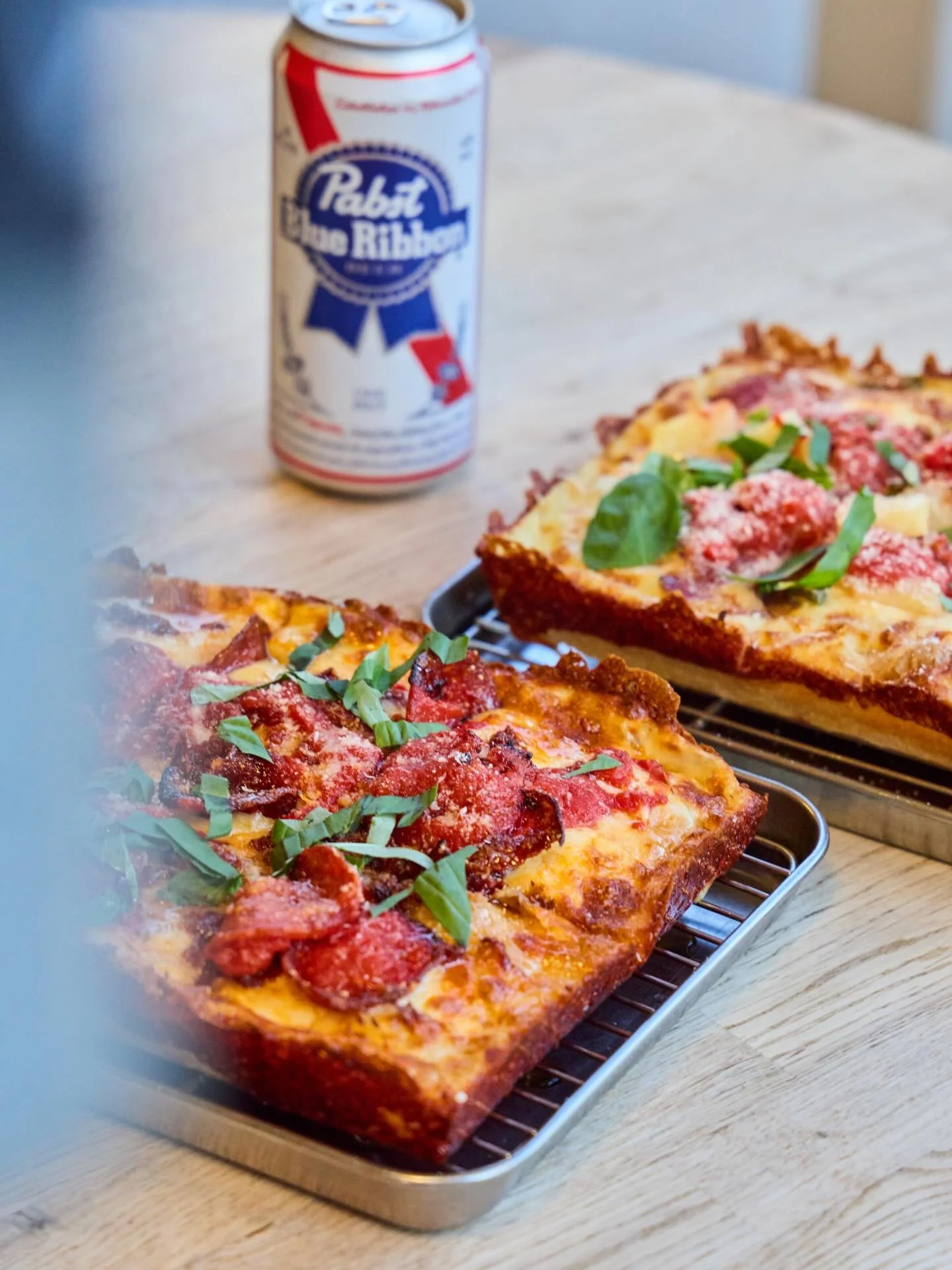 There are Fridays. Then there&rsquo;s a @scottsallday Friday.

📸Chorizo Crumble Detroit, Ham &amp; Pineapple Detroit, @pabstblueribbon