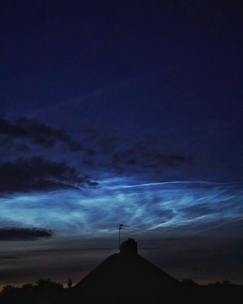 #unitedkingdom #leeds #bluehour