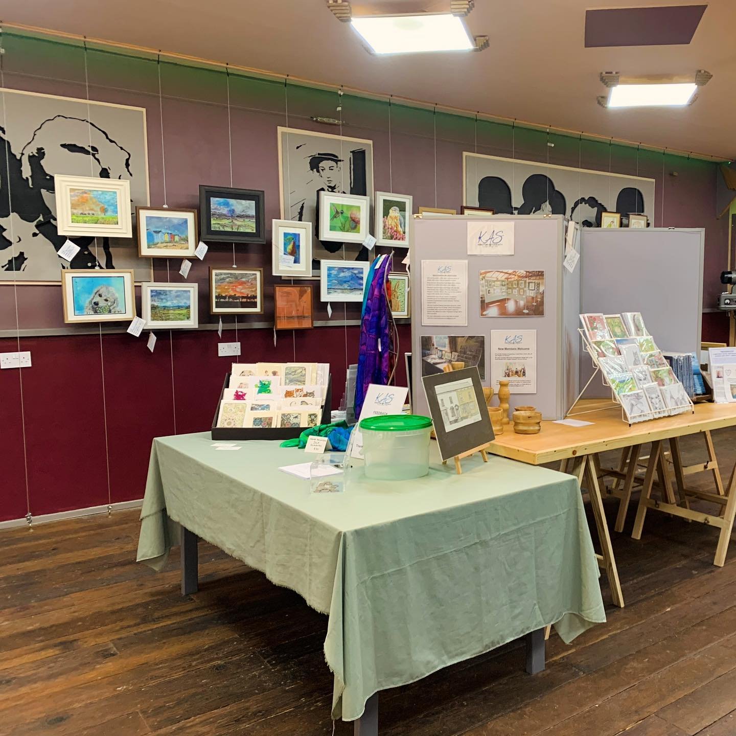 We&rsquo;re ready to go! See you this weekend for the Kington Art Society exhibition for the Marches Makers Festival 2024!

#theoldpicturehouse #theoldpicturehousekington #hart #herefordshireart #kington #kingtonherefordshire #rural #welovekington #s