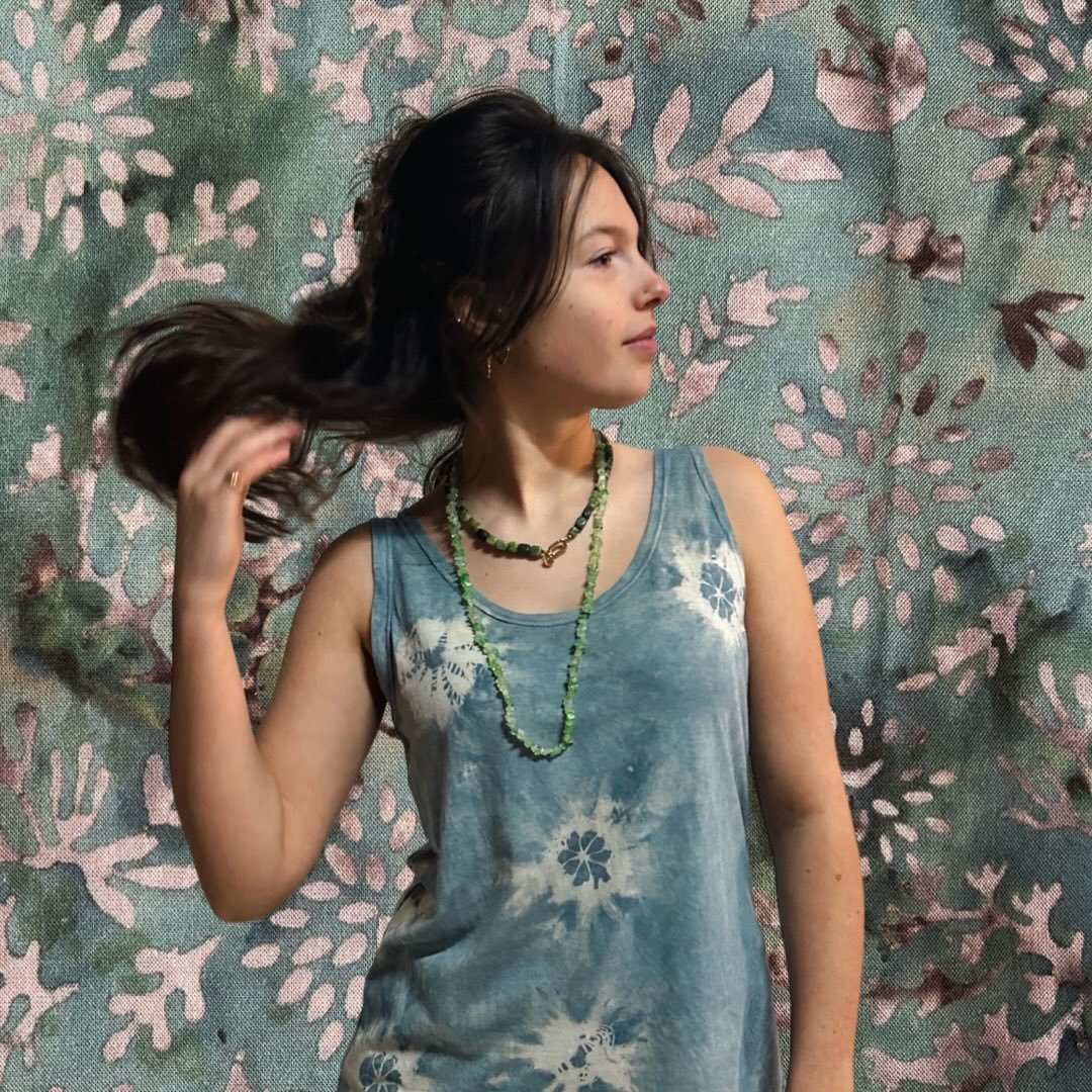 Bij Dora D streven wij naar duurzaamheid🌿 zowel in onze batik &amp; eco collectie worden er zo veel mogelijk eerlijke keuzes gemaakt! 

Zo kiezen wij voor geen chemische producten bij de eco collectie en worden onze batiks geproduceerd op Eco viscos