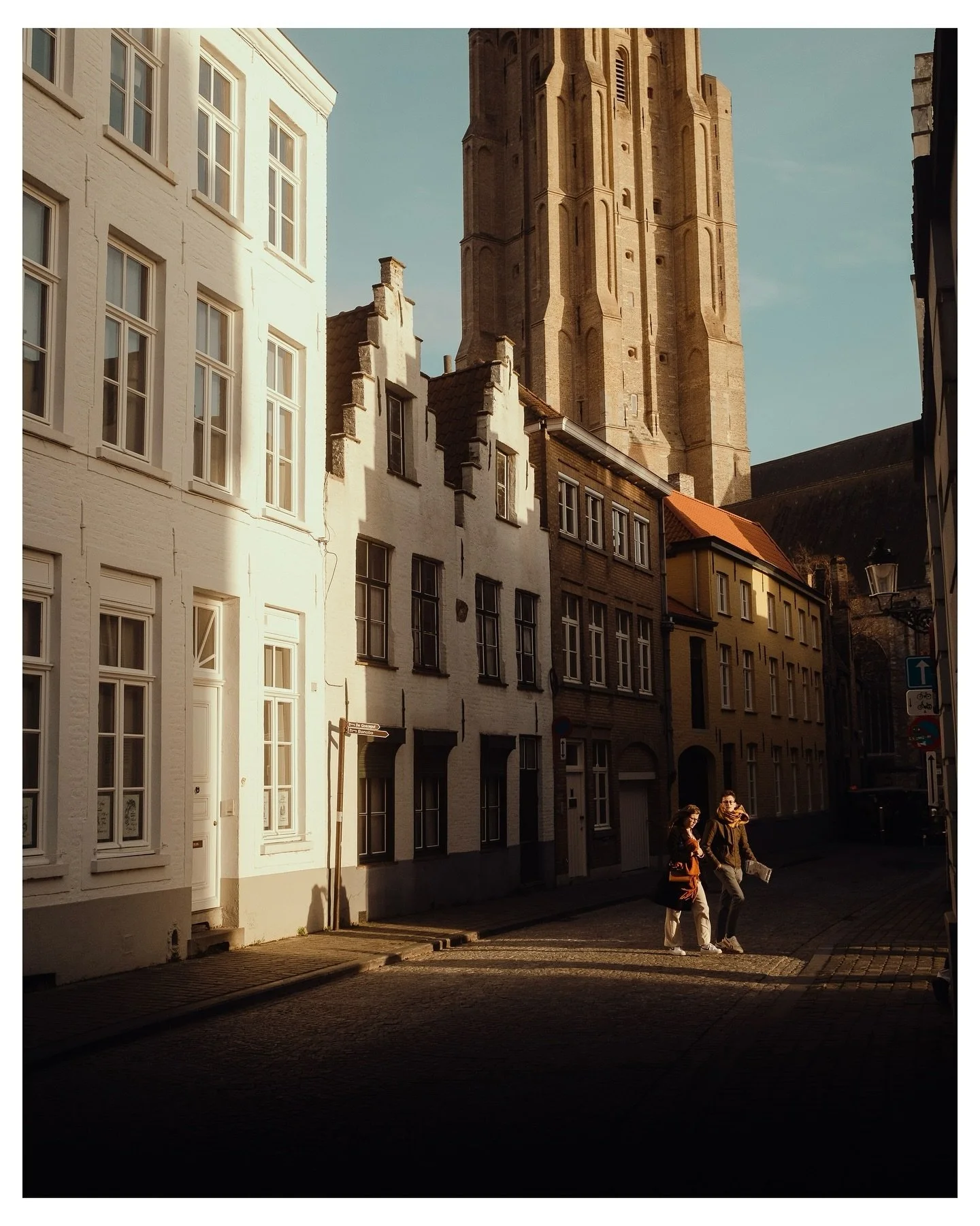 Last weekend, I was lucky enough to be exploring around Bruges and Ghent in Belgium. Taking in all the incredibly beautiful architecture, among many other things (beer, chippies and waffles) with some great company. Big up to @chrispjcarter for invit