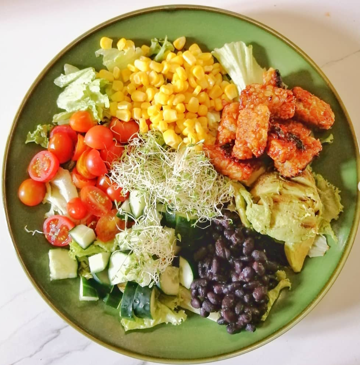 Ensalada con Tempeh BBQ