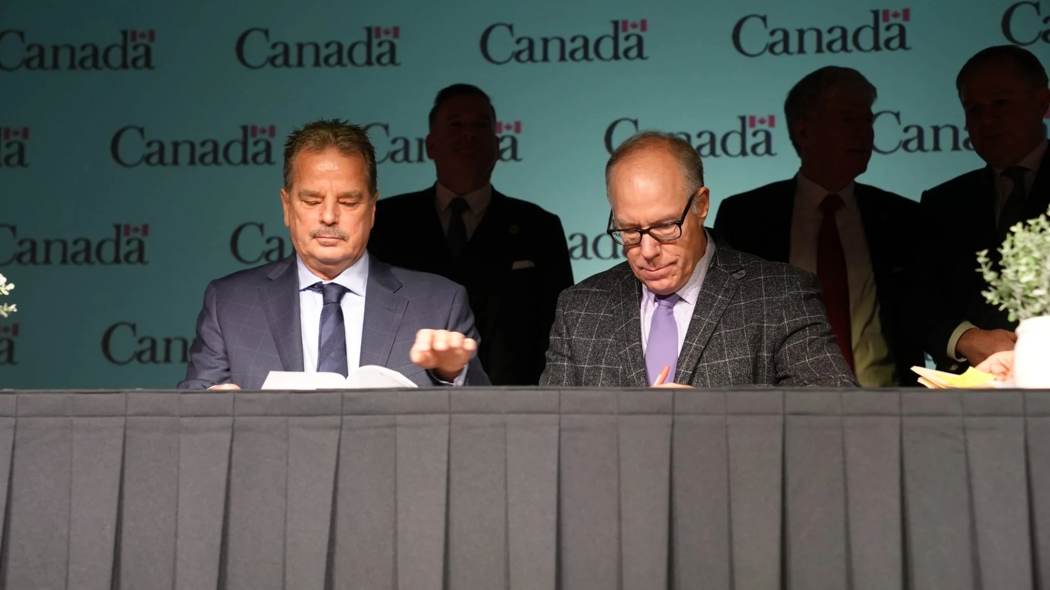 Linamar and Regen Resources Form Alliance to Advance Battery-Grade Graphite Development in Ontario