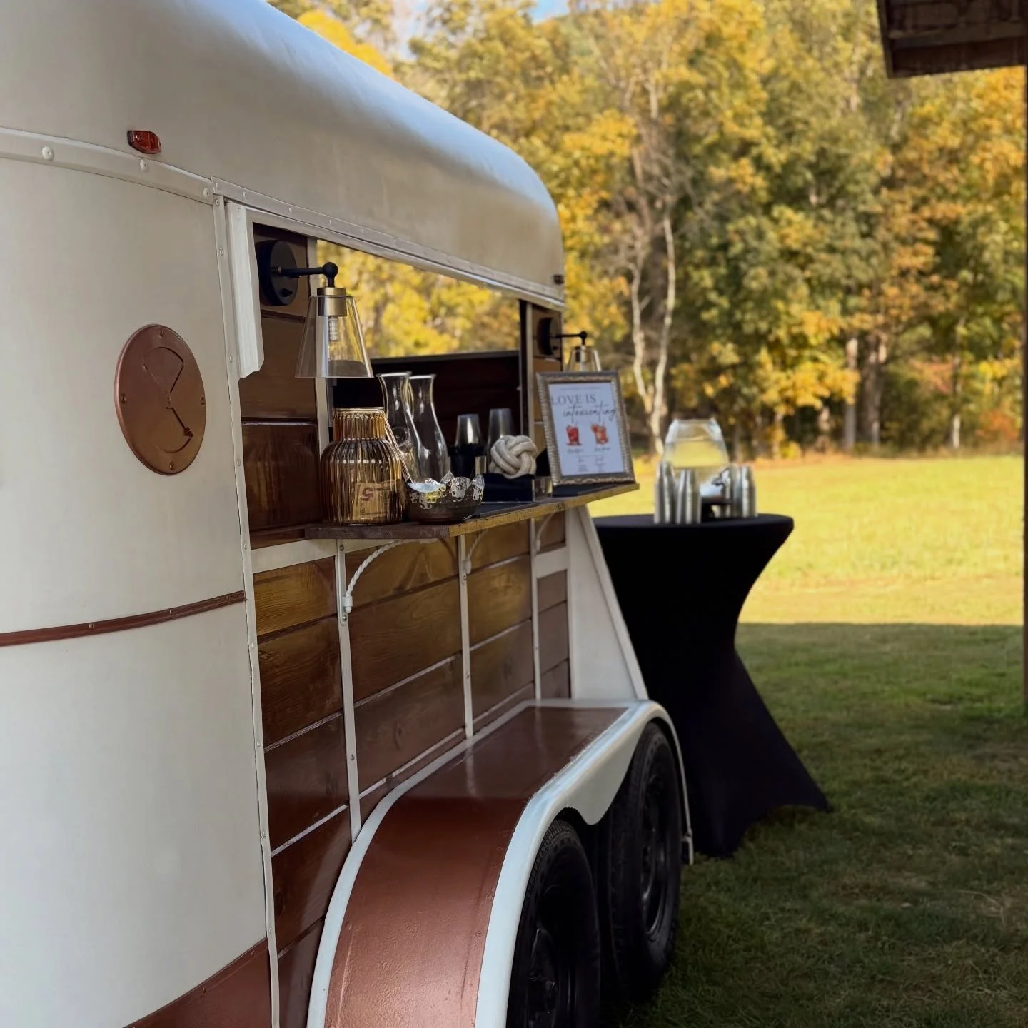 18&bull;10&bull;2025 | King&rsquo;s Lodge

An honour to pour a little love into your special day🍸✨

Wedding Bar Service by Forget Me Knott Bar Service
Explore more at forgetmeknottn.com

.
.
.