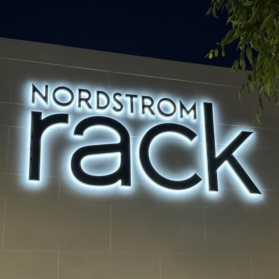 Nordstrom Rack - Bay Shore, NY

#sign #signs #signage #signinstall