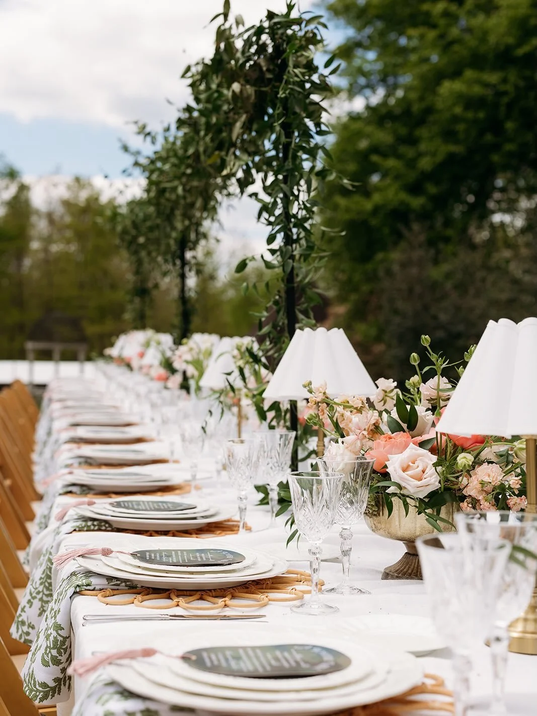 As if you needed a reason to get married in a garden maze&hellip;he&rsquo;s some extra reasons 😉

Planning &amp; Design: @openaireaffairs
Venue: @tylergardenweddings
Rentals: @newtownpartyrental
Photography: @johnshaw_photography 
Florals: @yellowda