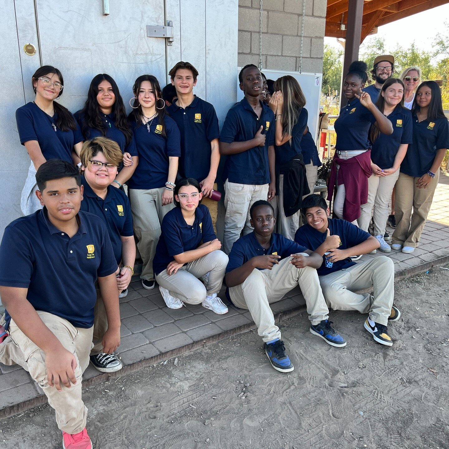 SO proud of these beautifully gifted, young humans at @imagodeitucson spearheading their Shade Equity program and participating in Tucson's Farmer's Markets! They're planting, harvesting, and merchandising...now THIS is empowerment! Proud to serve wi