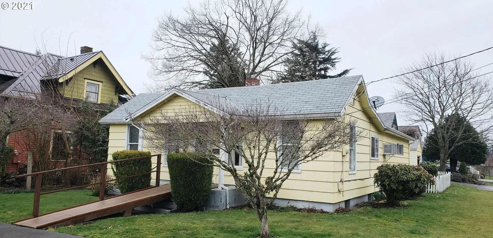 Exterior front.jpg