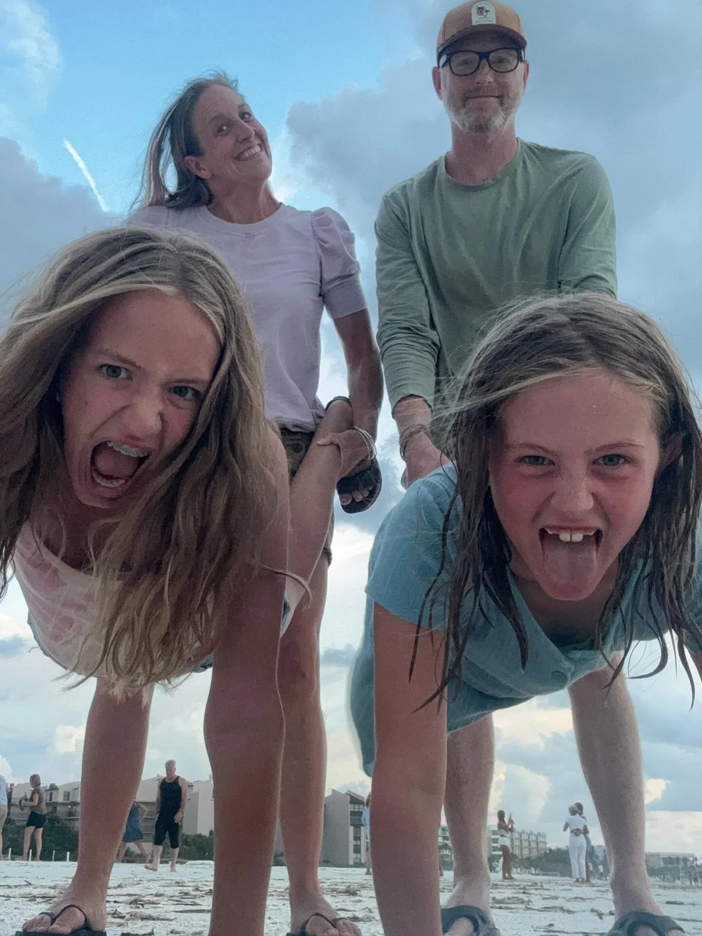 I stopped sending out Christmas cards years ago. But if I were to send one out this year, this would be it. 
#foreversummer 
@siestakey.beach