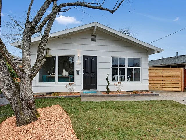 6727 SE Cora St - Portland - 03.jpg