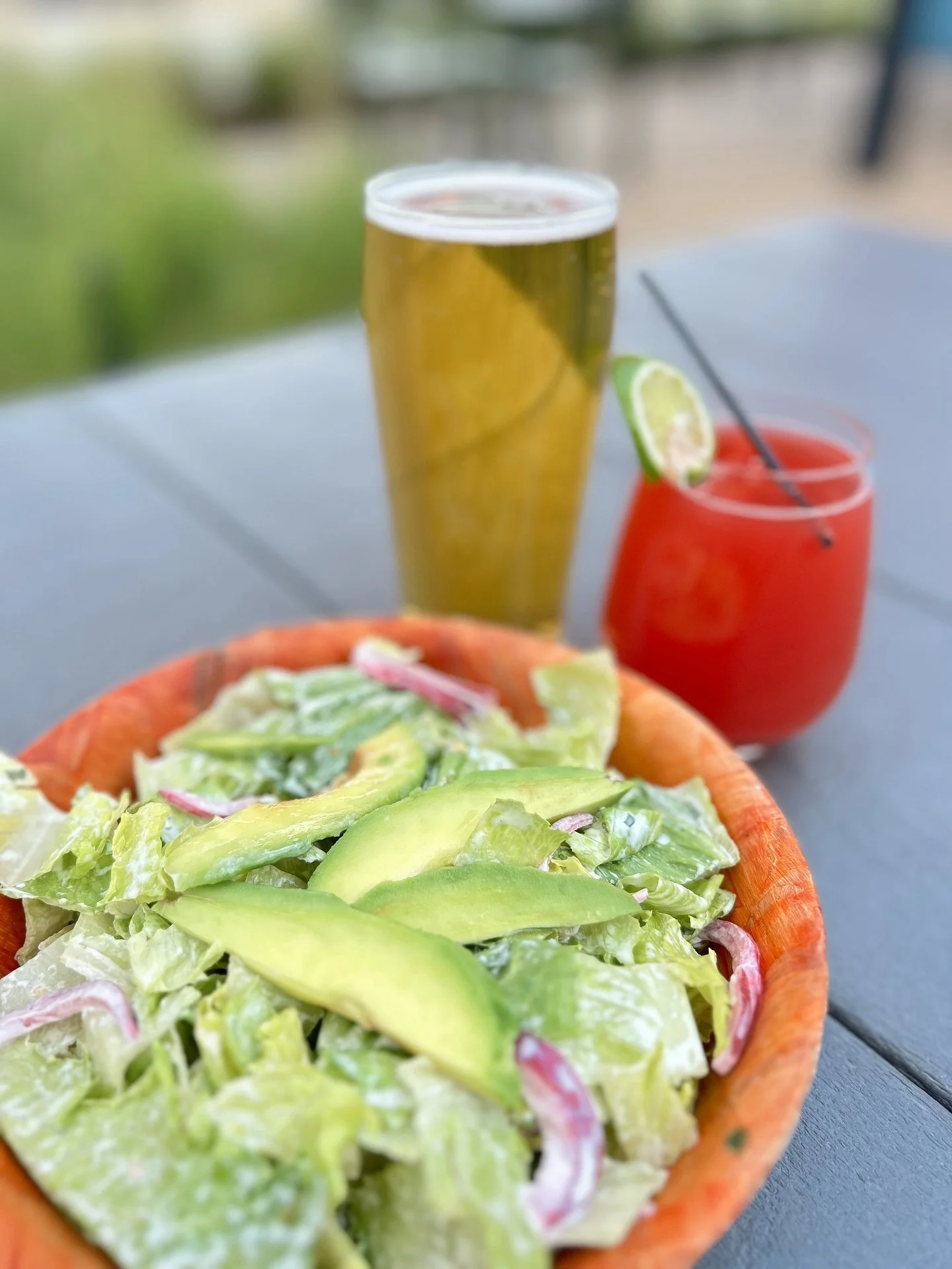 it&rsquo;s all about balance 🥗🍺😌