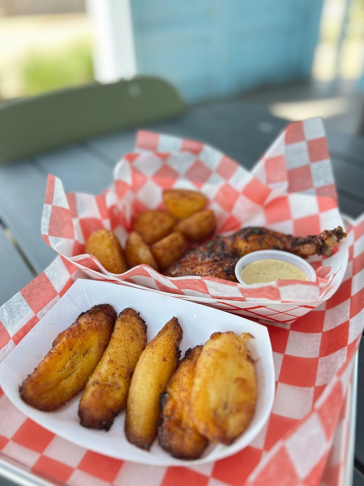 Tuesdays taste better with a little bit of this in front of you 😏🍗 And even better with $2 off all drinks for Happy Hour (3-6pm) 🍻🍹🥃
