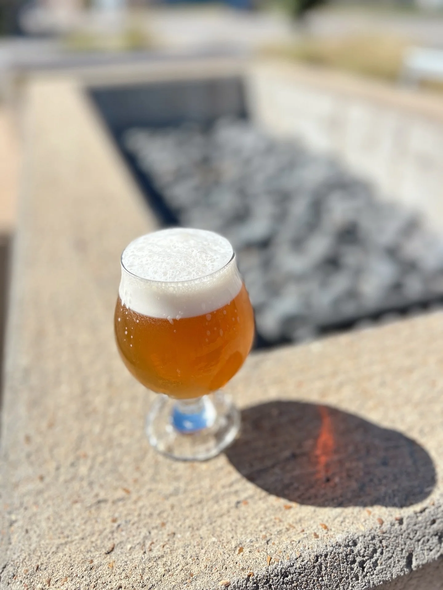 Perfect day for a drink! Happy hour starts at 3 😉 enjoy $2 off all drinks till 6pm 🍻