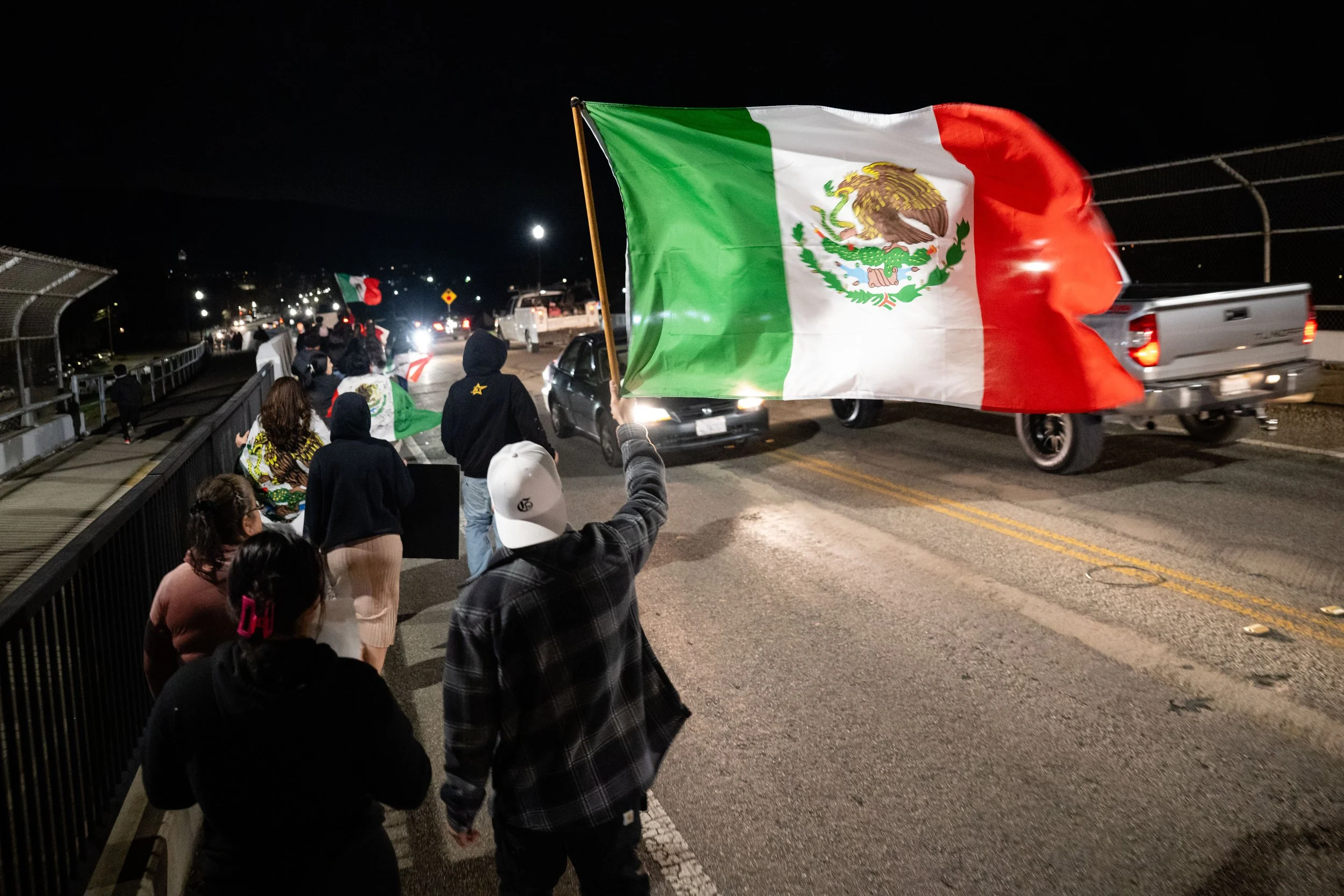 Community members participate and rally in “A Day Without Immigrants” on Camino Arroyo and Sixth Street in Gilroy, Calif., February 3, 2025. | Thien-An Truong/TTRUONGPHOTO
