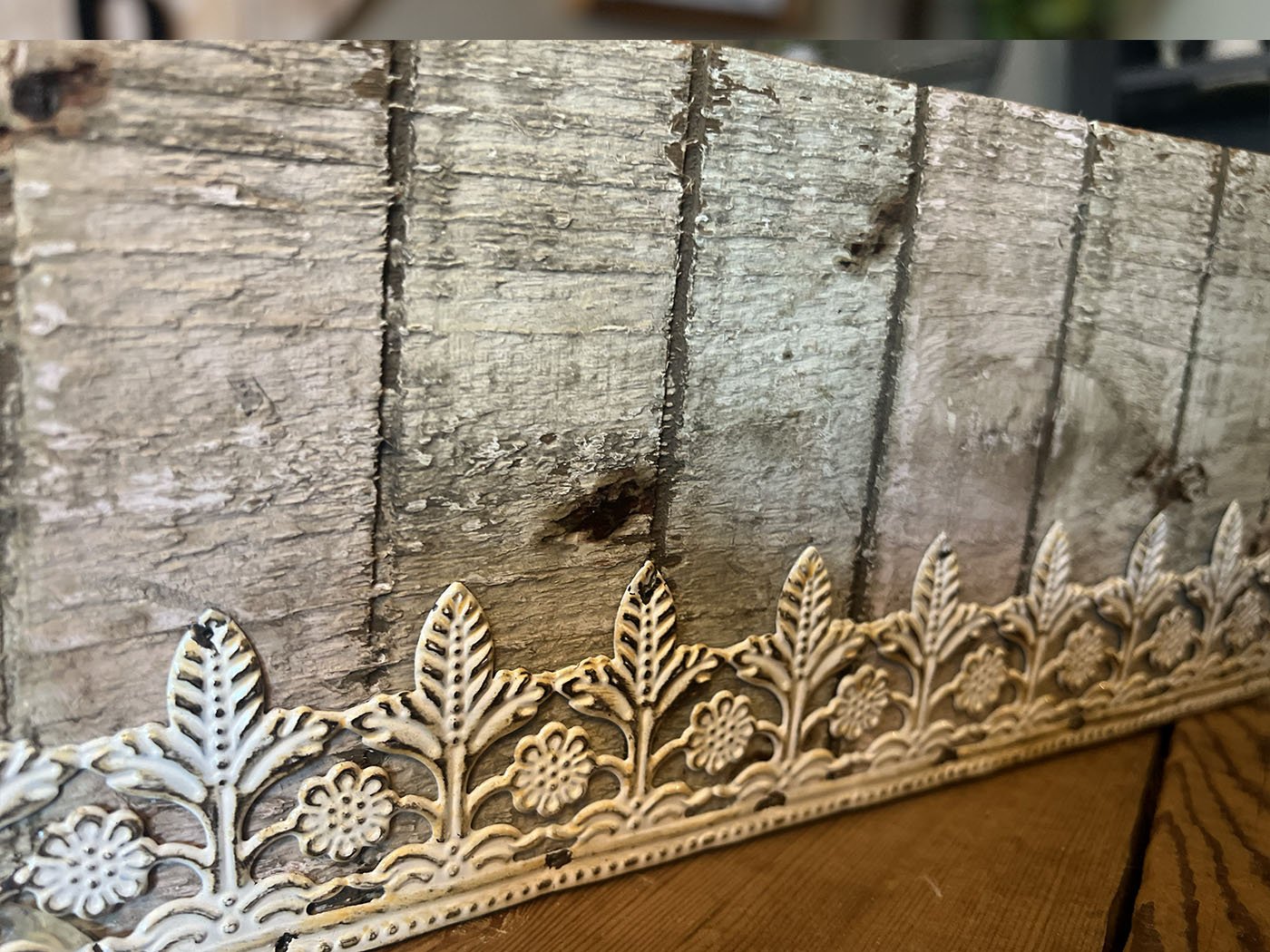 julycloseupofdecorativetrim.jpg