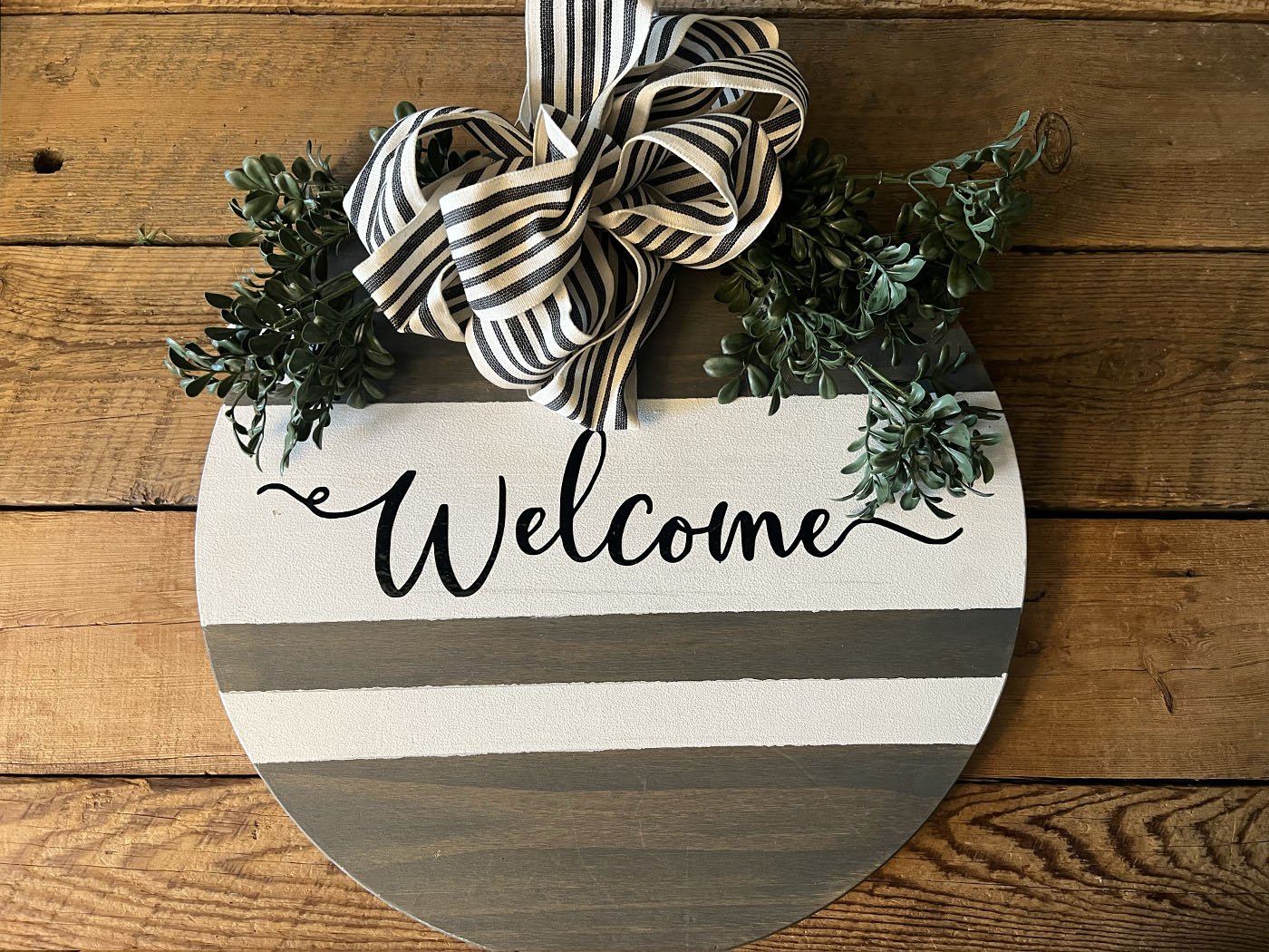julywelcomeroundsign.jpg