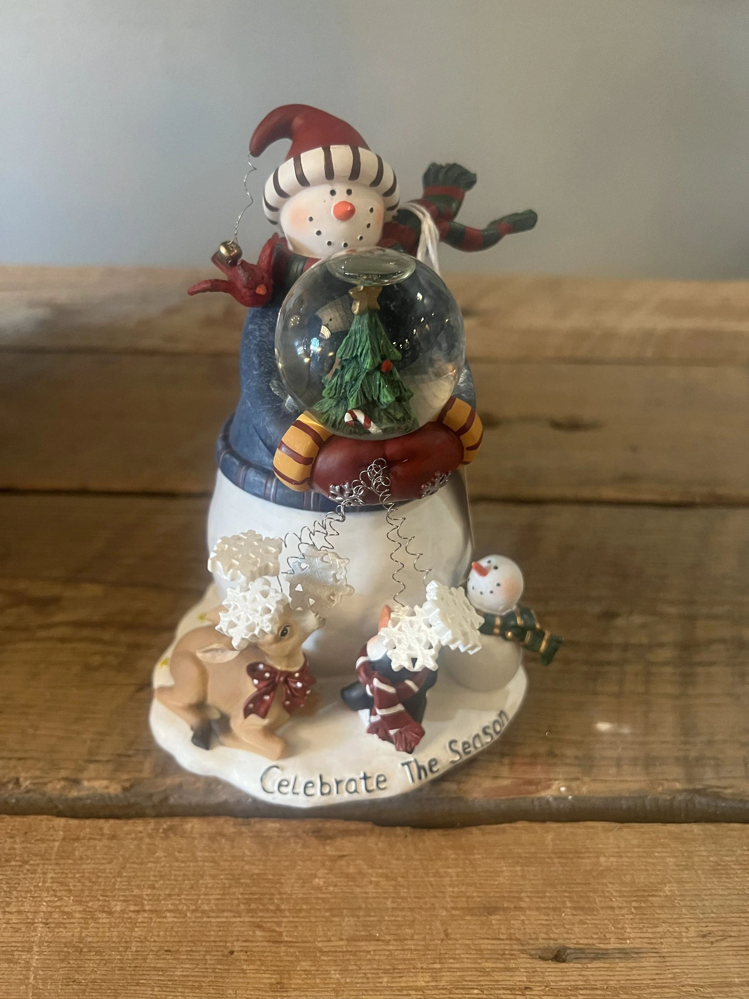 snowmanglobe.jpg