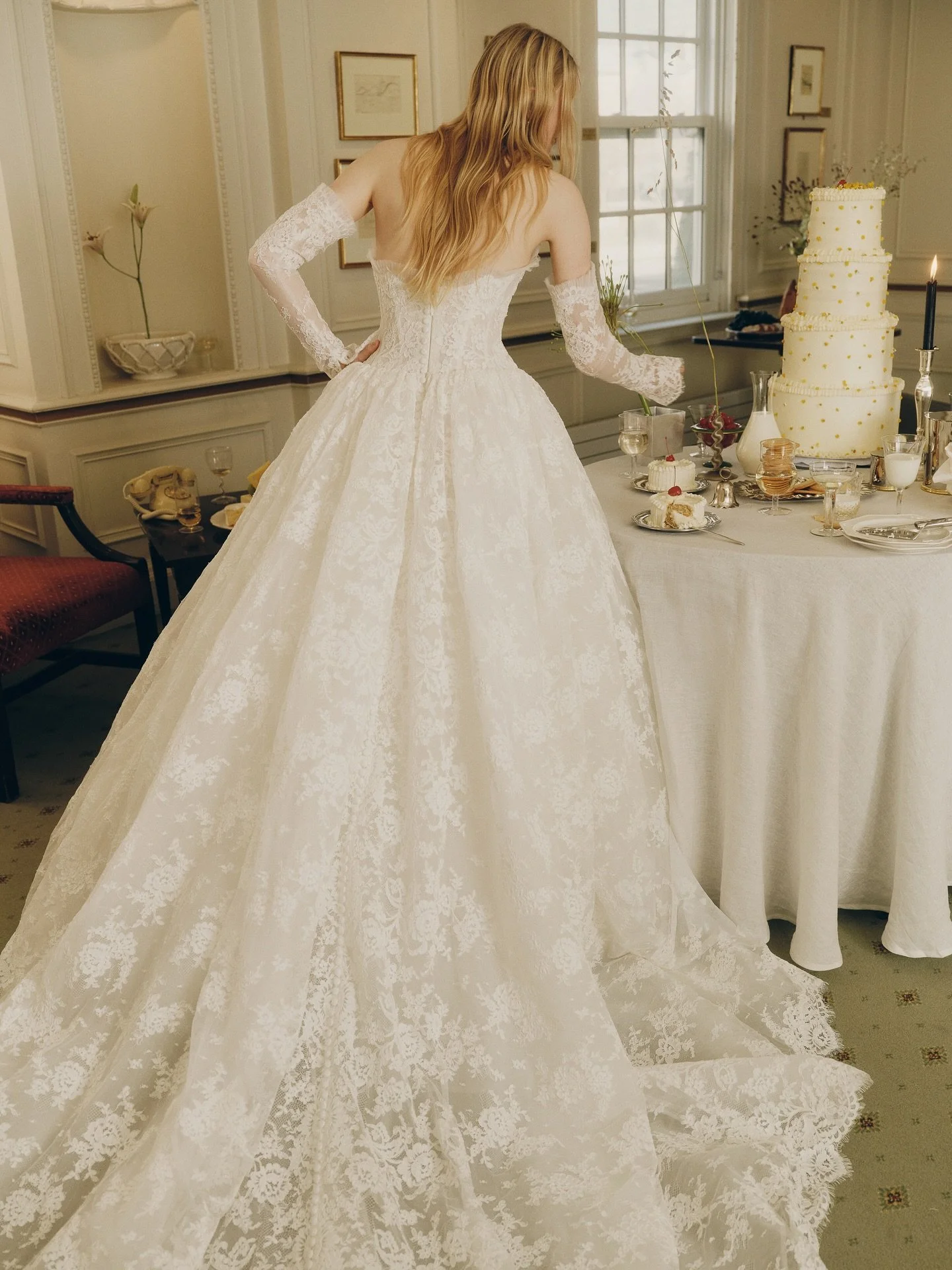 DAWES ✨ breathtaking wedding dress by Rita Vinieris ALYNE SS26 collection. 

Say yes to your dream dress at Kinsley Couture Bridal 

 🤍 #kinsleycouturebridal #RVBride #wedding #bride #bridal #california #weddingdress