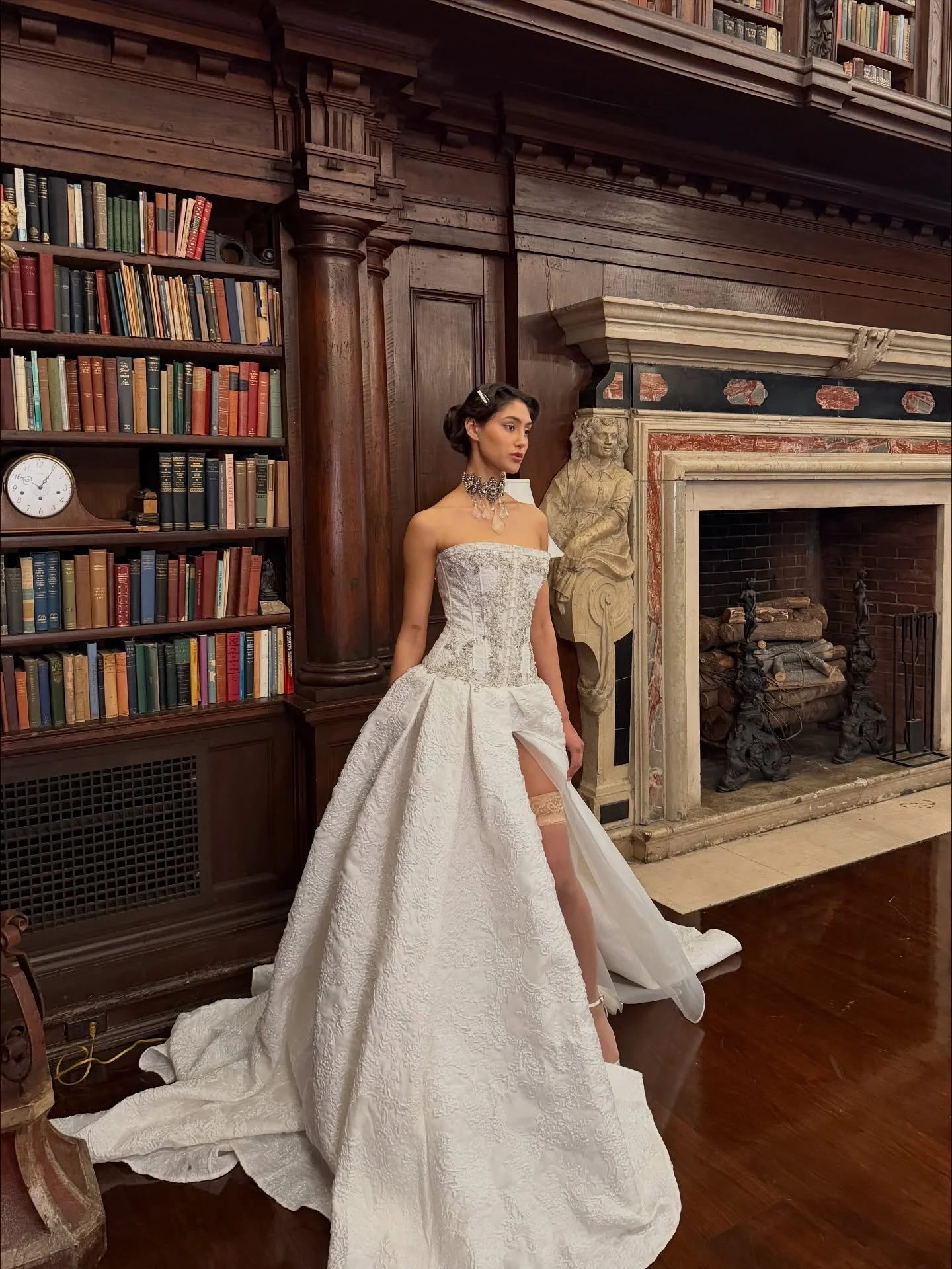 Every detail in this gorgeous dress tells a story 🤍 KIM KASSAS FW26 &ldquo;La Cocote&rdquo; Collection ✨ 

#kinsleycouturebridal #california #bride #NYBFW #NYC #weddinginspiration