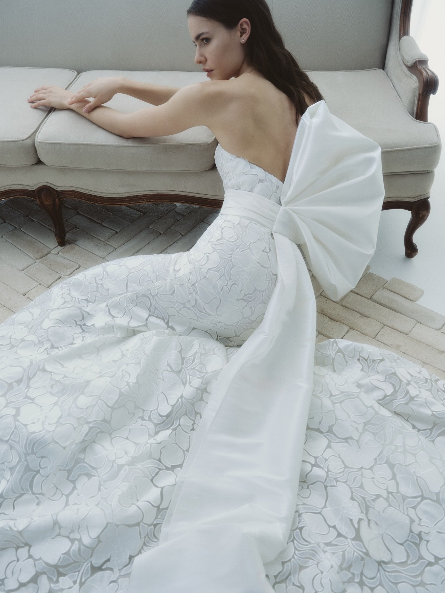 Looking for the perfect dress!?! 🤍✨ Find the dress of your dreams&hellip; RITA VINIERIS Trunk show is here Nov 21- 30  at Kinsley Couture Bridal. Presenting The new RIVINI FW26 collection 

BOOK NOW! 🤍 #kinsleycouturebridal #california #bride #brid