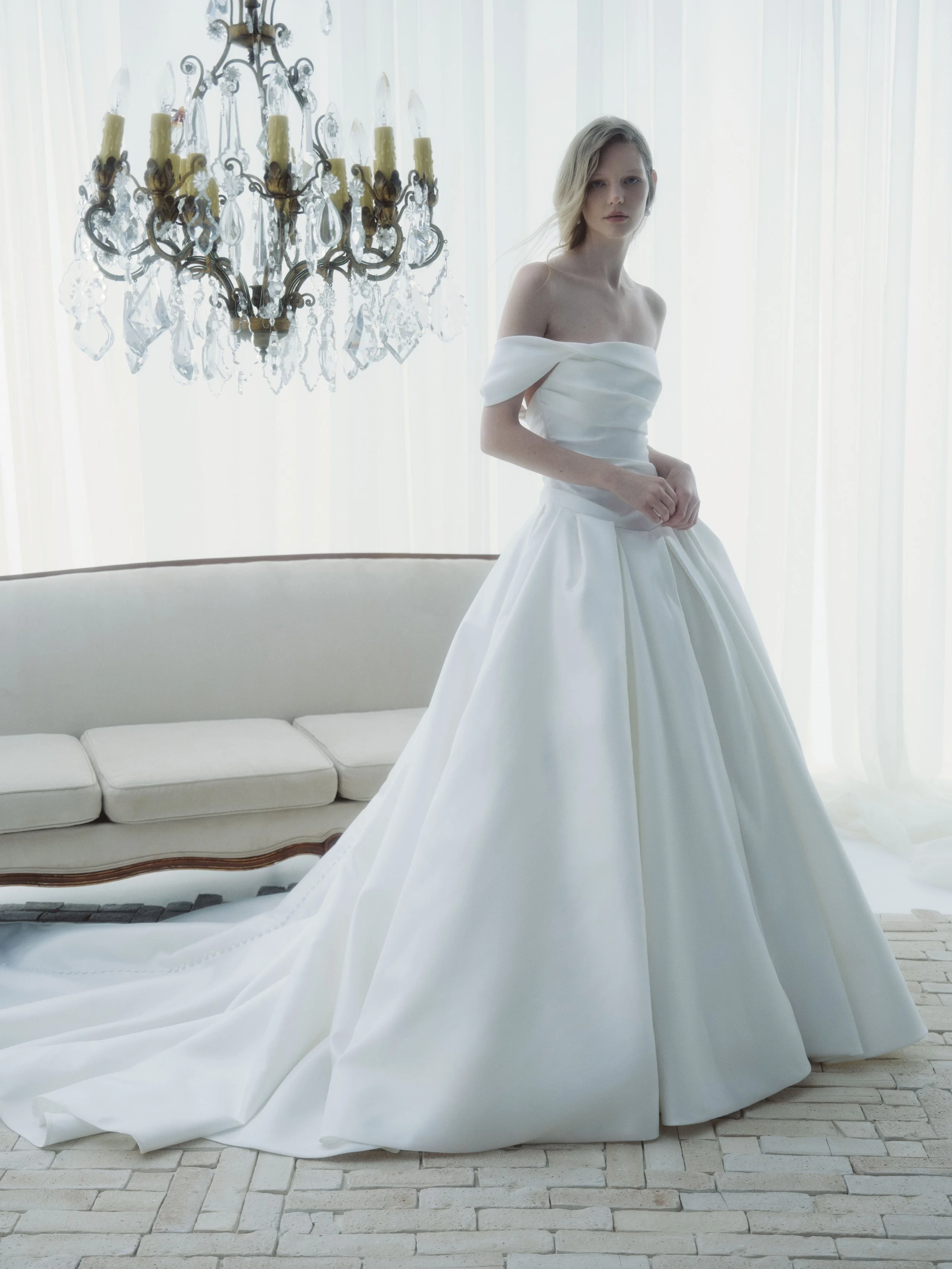 AURA_FW26_RIVINI_F (1).jpg