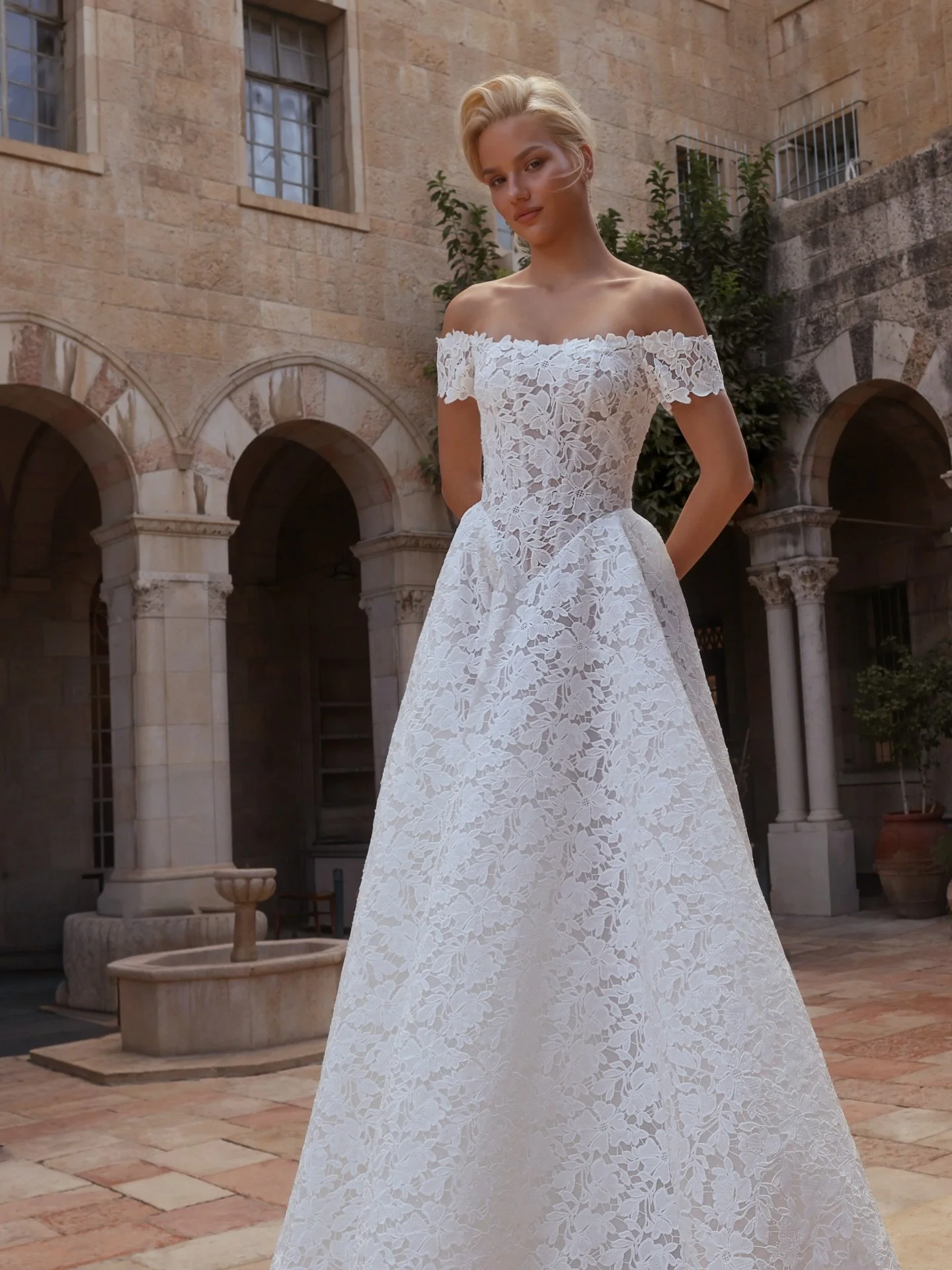 Discover the best in bridal fashion, find your dream dress and become a Kinsley Couture Bride!.🤍 

Book your appointment now! ✨ #kinsleycouturebridal #california #bride #fashion #bridal