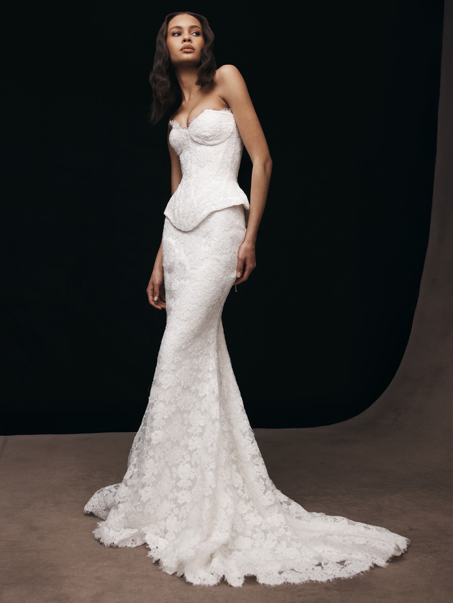 The dress of your dreams is waiting for you! 🤍Fall in Love with AMBROSE by Leah Da Gloria..

Say yes to the dress!&hellip; Book Now! ✨ #kinsleycouturebridal #california #bride