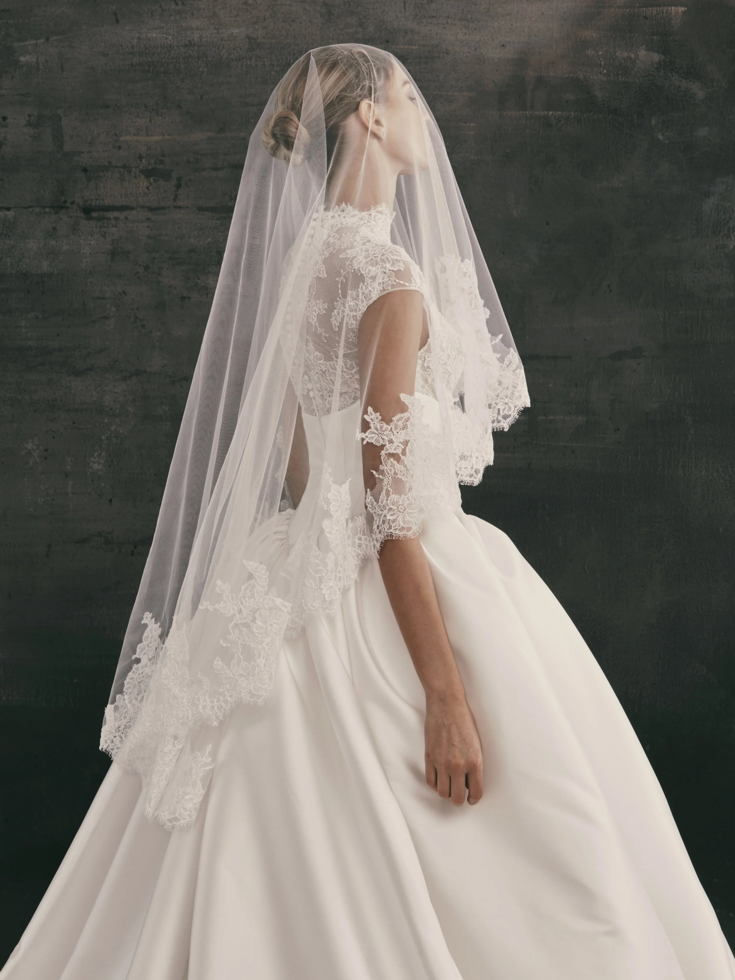 Your dream Nicole + Felicia dress is waiting. Book your appointment now! ✨

#california #bride #wedding #weddinginspiration #bridal