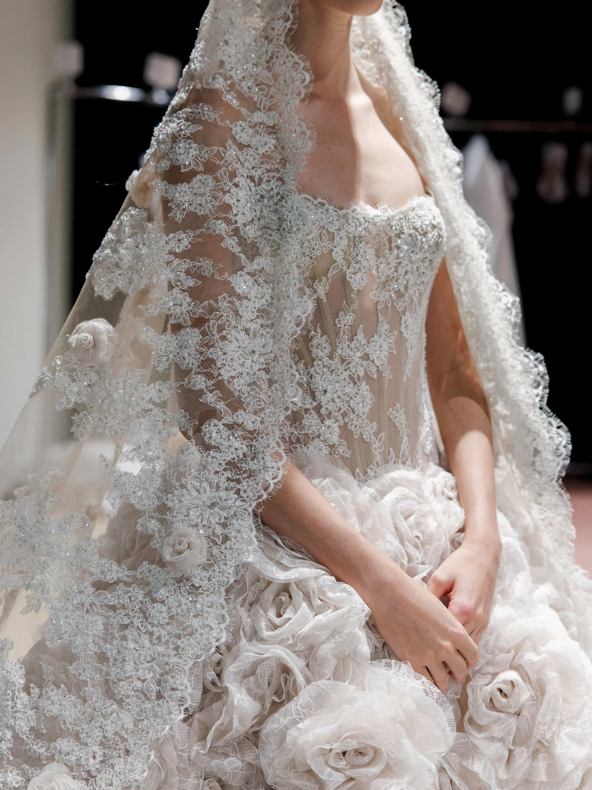 Couture wedding gowns for the Glamorous Bride 🤍 Say yes to your dream dress at #KinsleyCoutureBridal ✨ 

#california #bride #weddinginspiration #trends