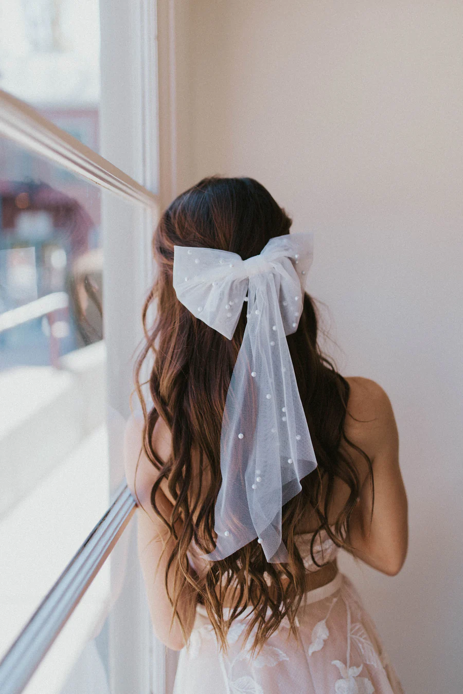 Untamed Petals Penelope Pearl Bow — Kinsley Couture Bridal display picture 3
