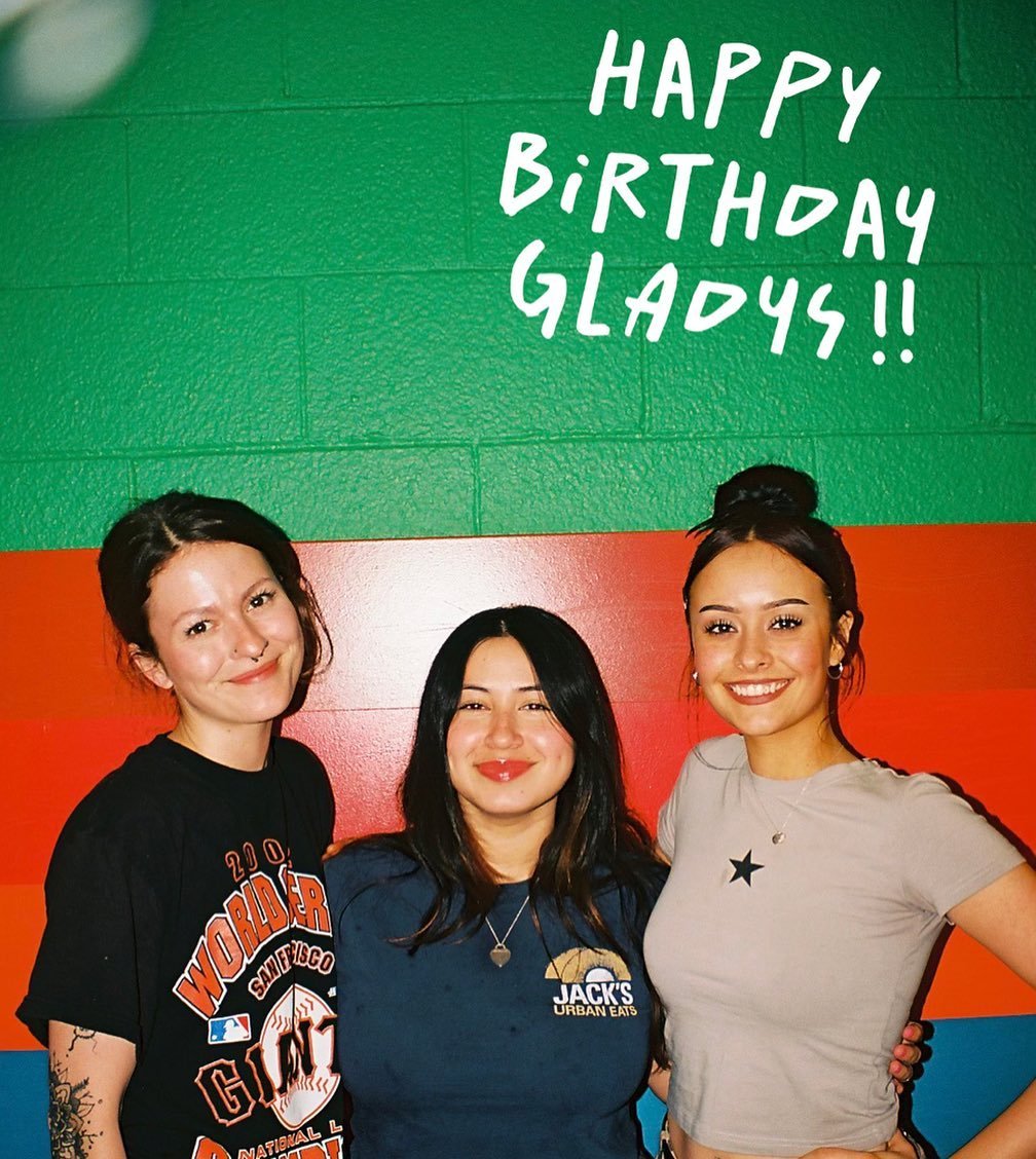 Happiest of birthdays to our wonderful Midtown GM Gladys ⭐️⭐️ can we get some birthday love in the comments? 

#birthday #happybirthday #restaurant #restaurantlife #sacramento #visitsacramento #sacramentolife