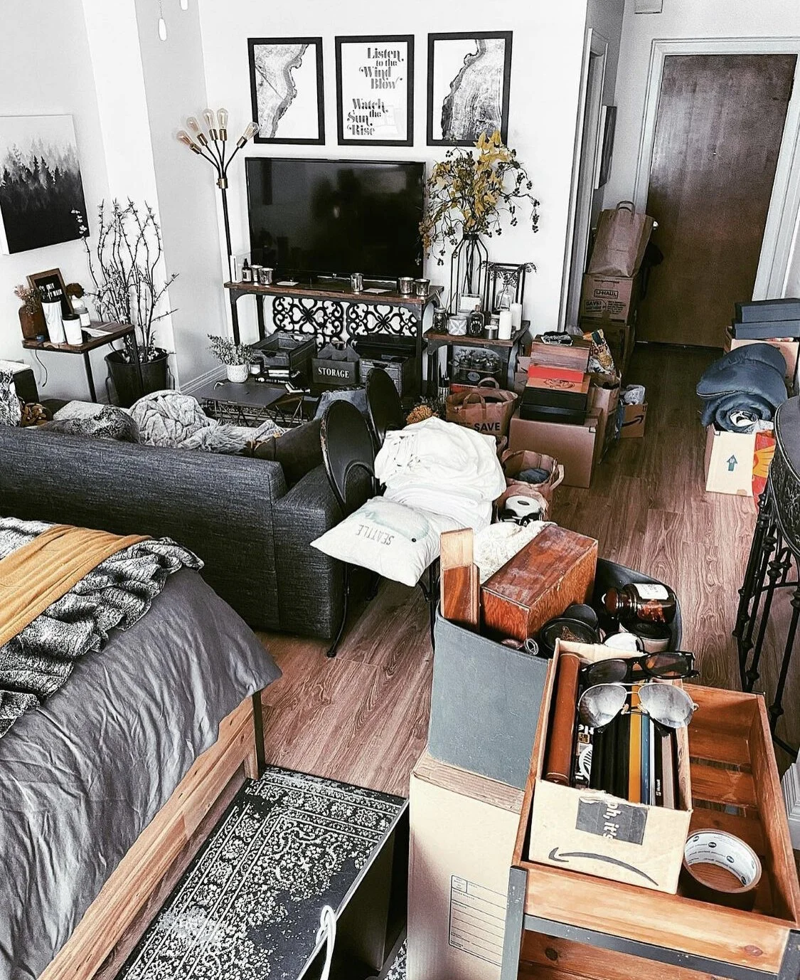 Studio Apartment Move-In {Part 1/3}: Unpacking &amp; Organizing a Small Apartment