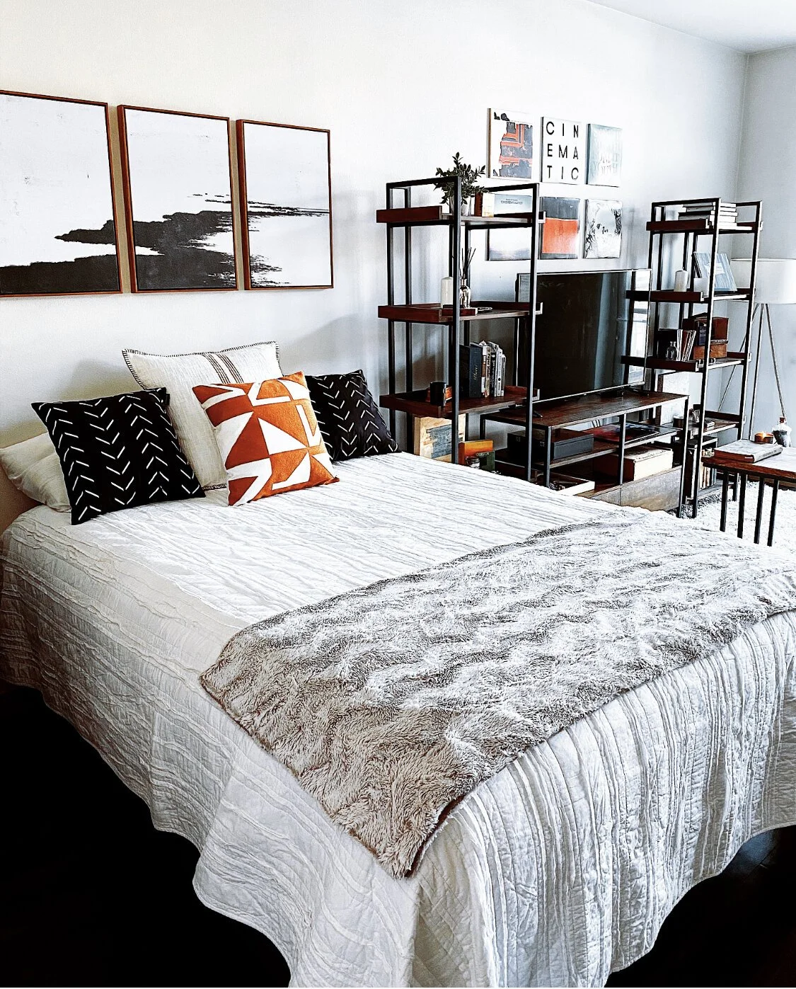 Studio Apartment Tour: Cozy Style With a Dash of Rock n Roll, 450 sq ft