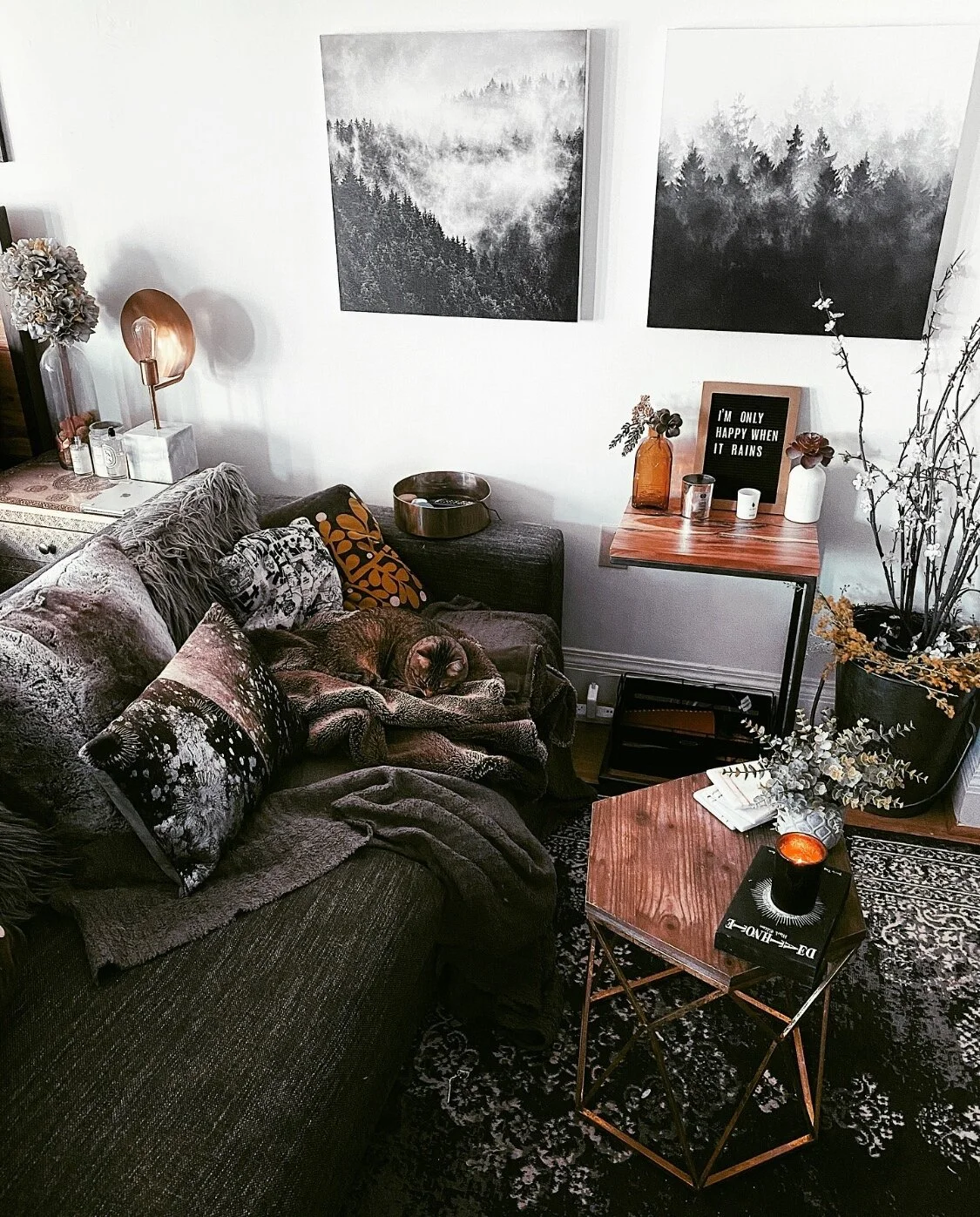 Apartment Wall Decor: 5 Easy Ways to Make Your Walls Pretty