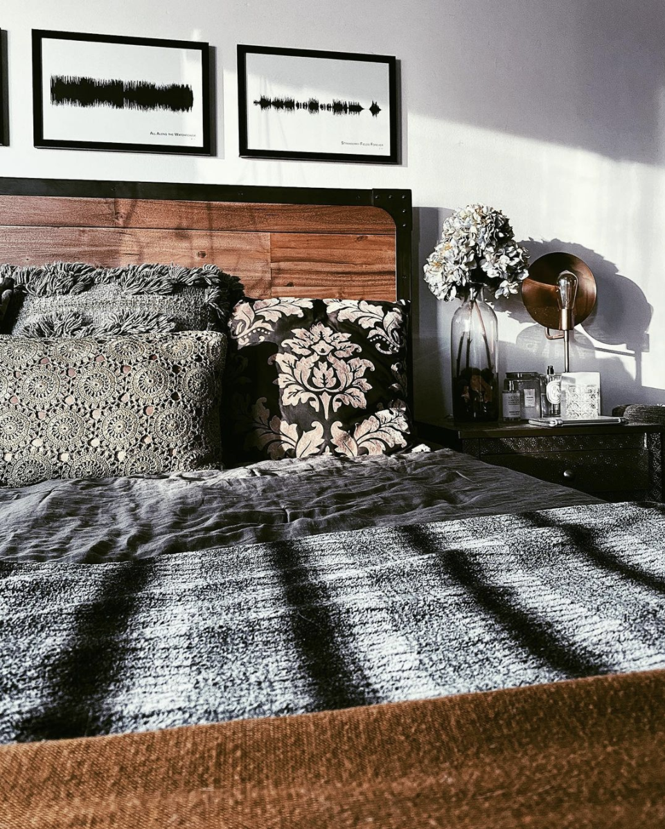 Bed Styling Ideas: How to Make Your Bed Cozy &amp; Stylish