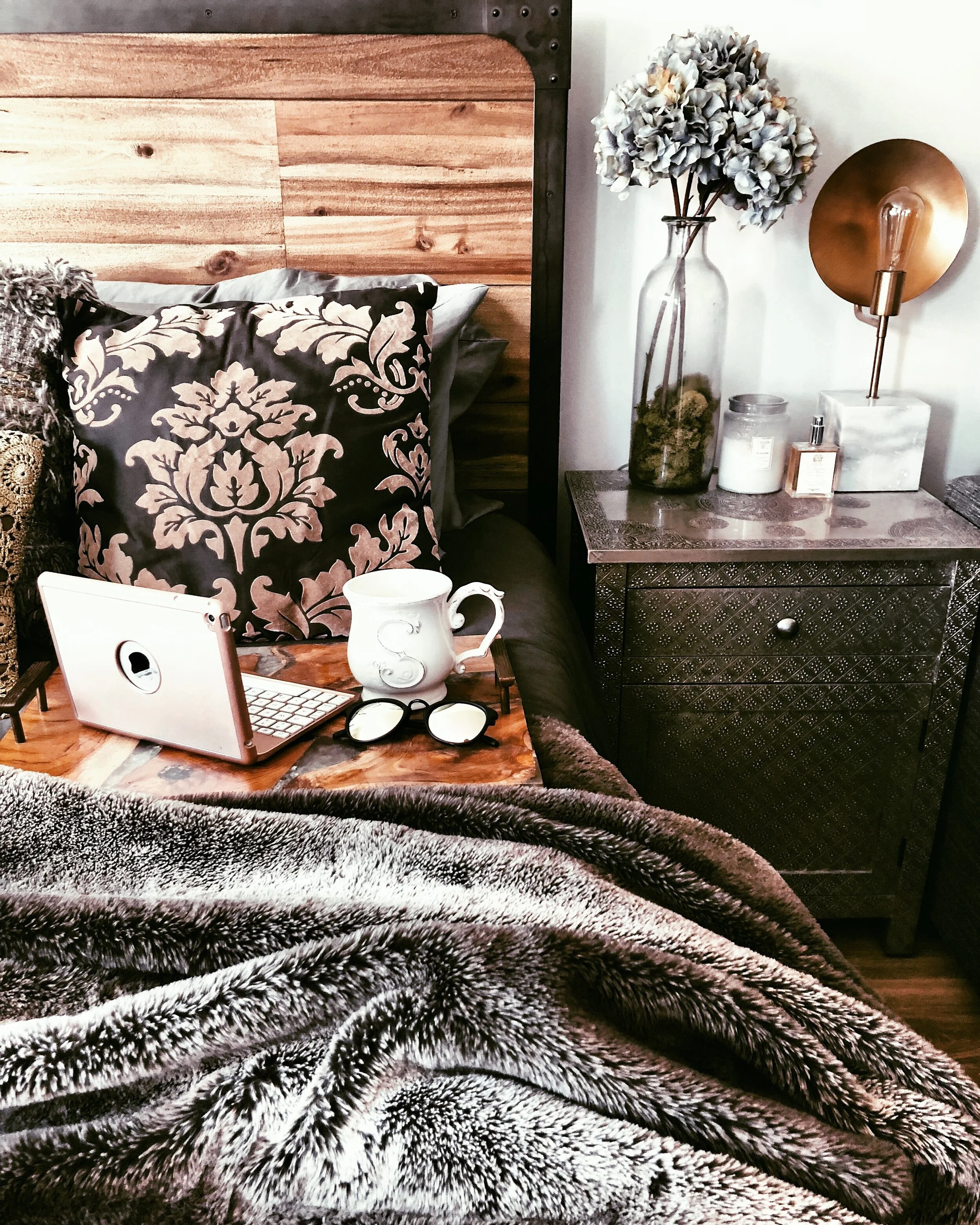 Hygge Decor &amp; Lifestyle: How to Make Your Apartment Cozy