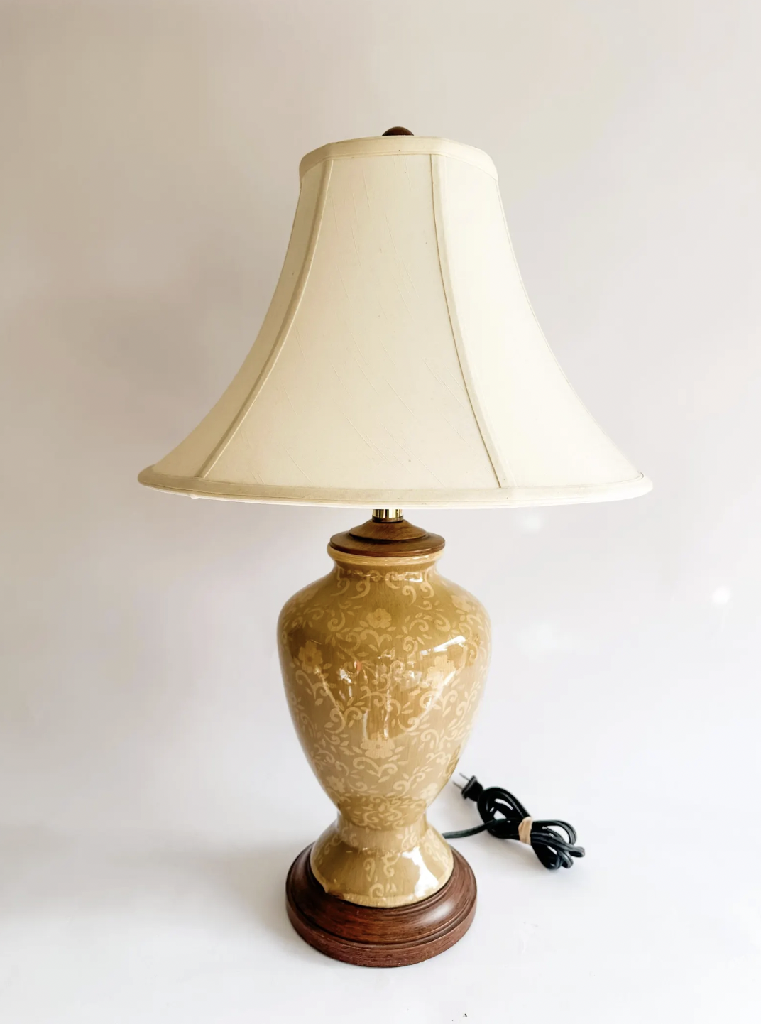 nancy meyers aesthetic decor - lighting 4.png