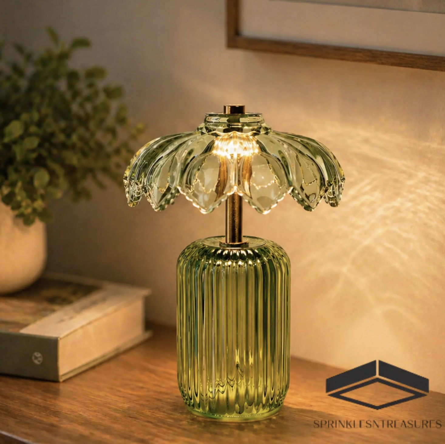 green academia bedroom decor - lighting 2.png
