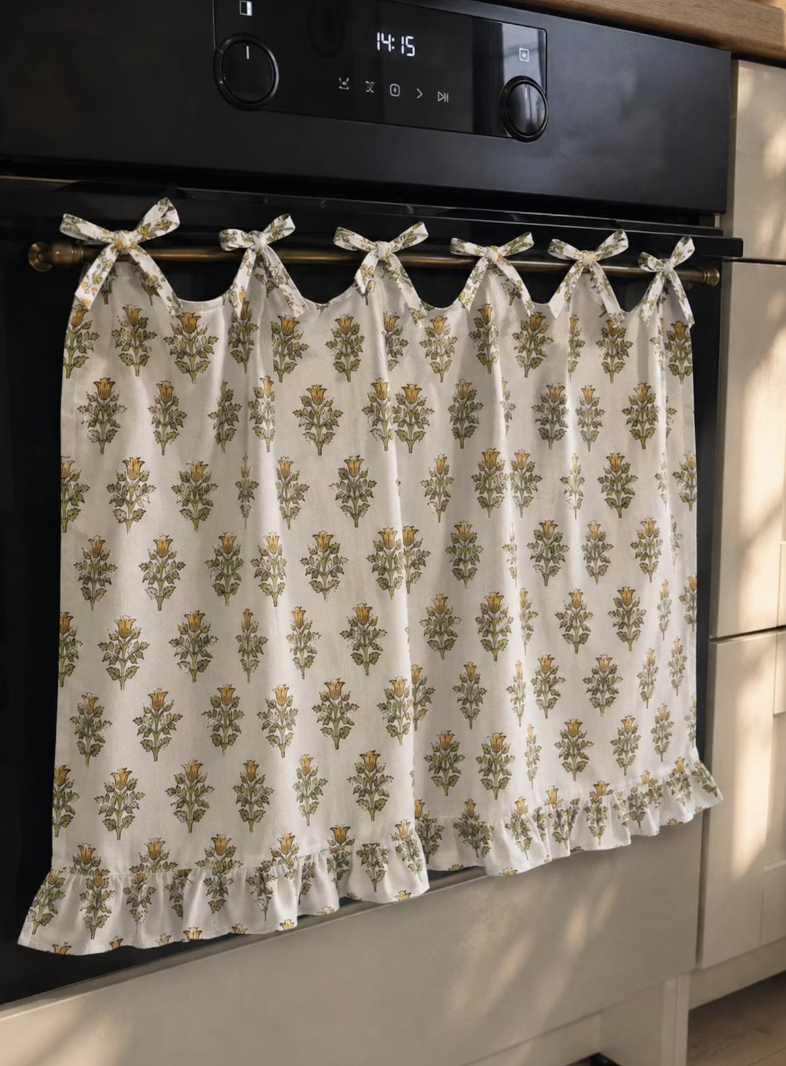 hobbitcore decor kitchen 35.png
